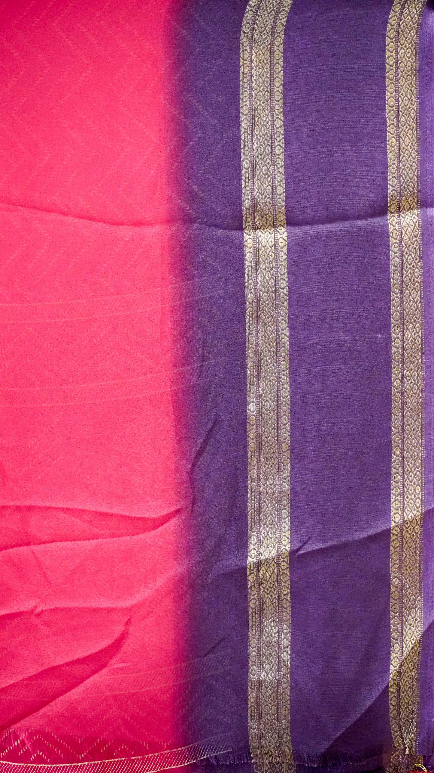 Shiffon Saree Arrow Print With Gap Zari Border Red To Wine