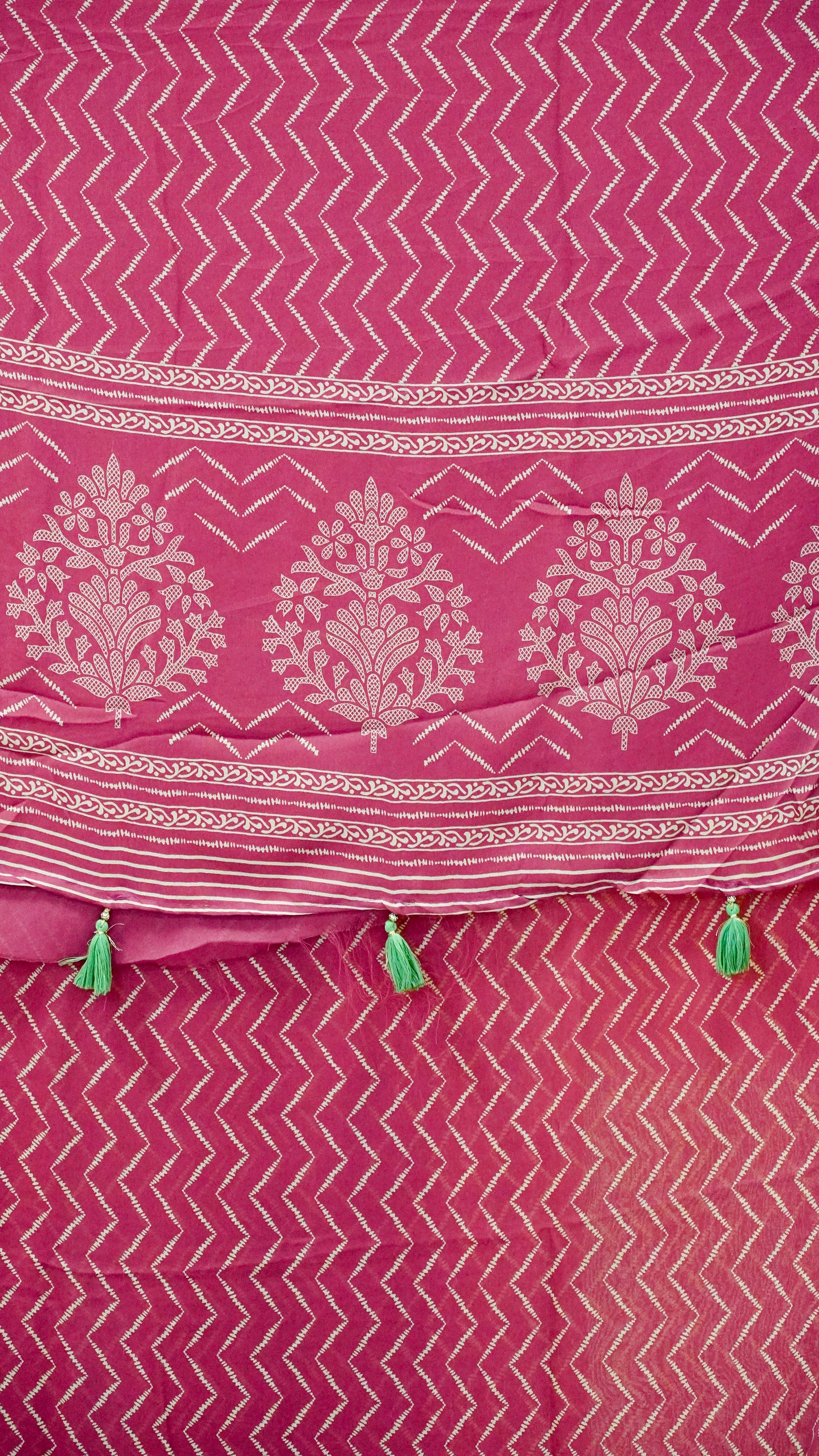 Shiffon Saree Arrow Print With Gap Zari Border Pink to Green