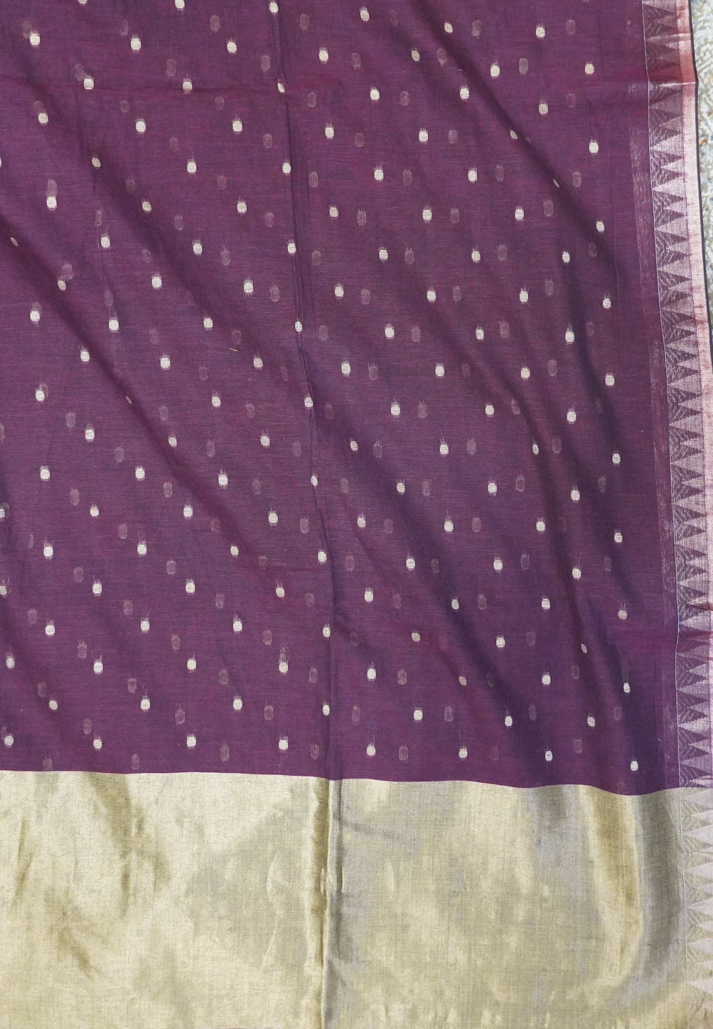 Handloom Cotton Saree-Arakku With Delicate Woven Buttas