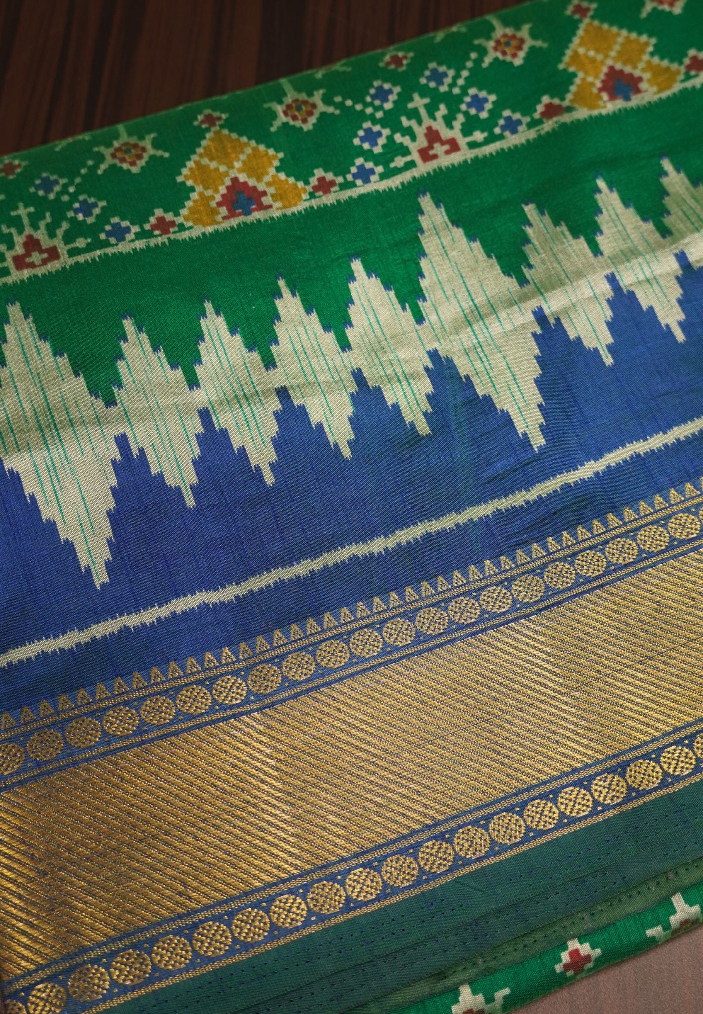 Semi Patola Saree Floral Ikkat Pattern-Green