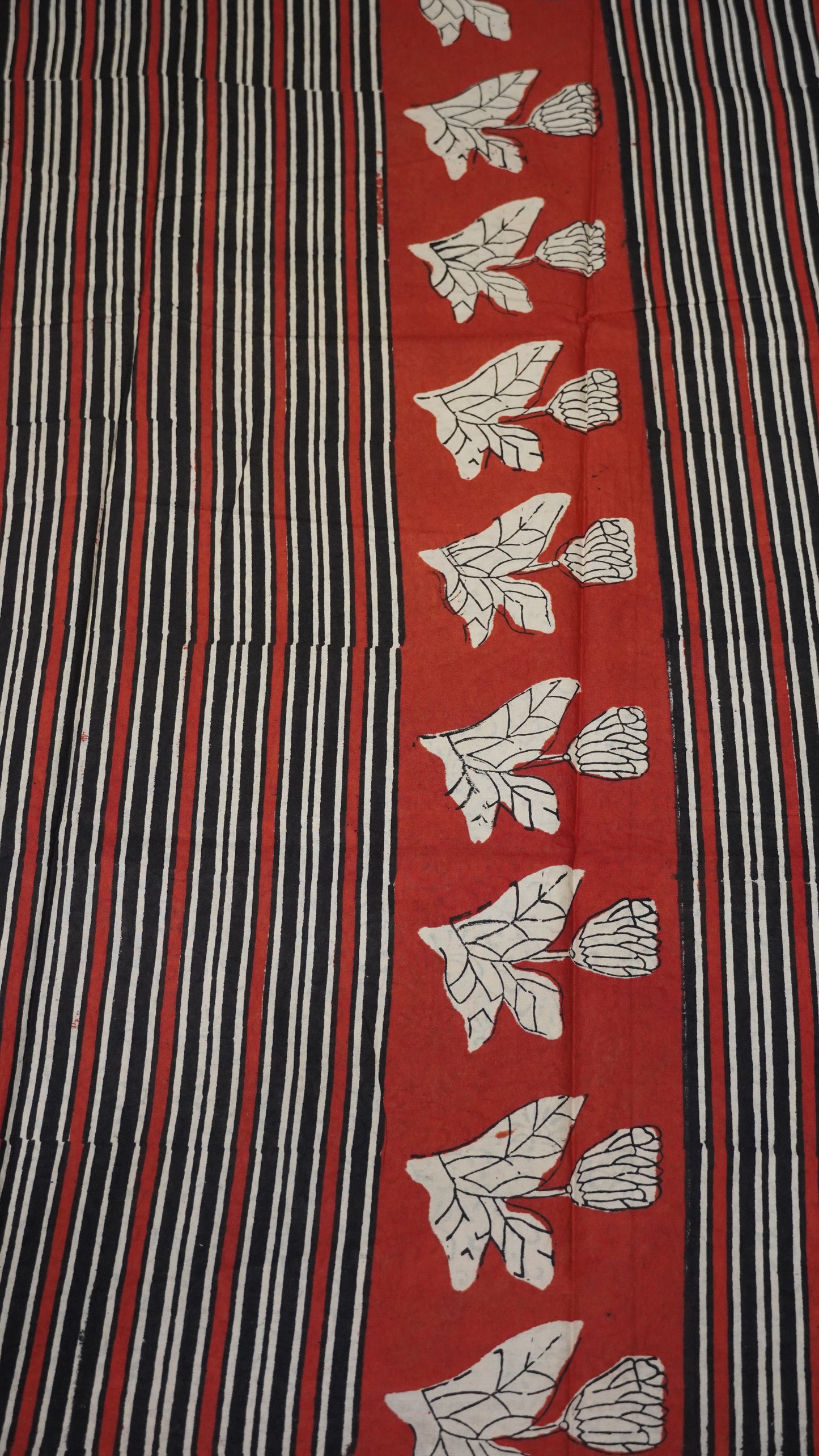 Mul Mul Cotton Saree Black Triangle Prints