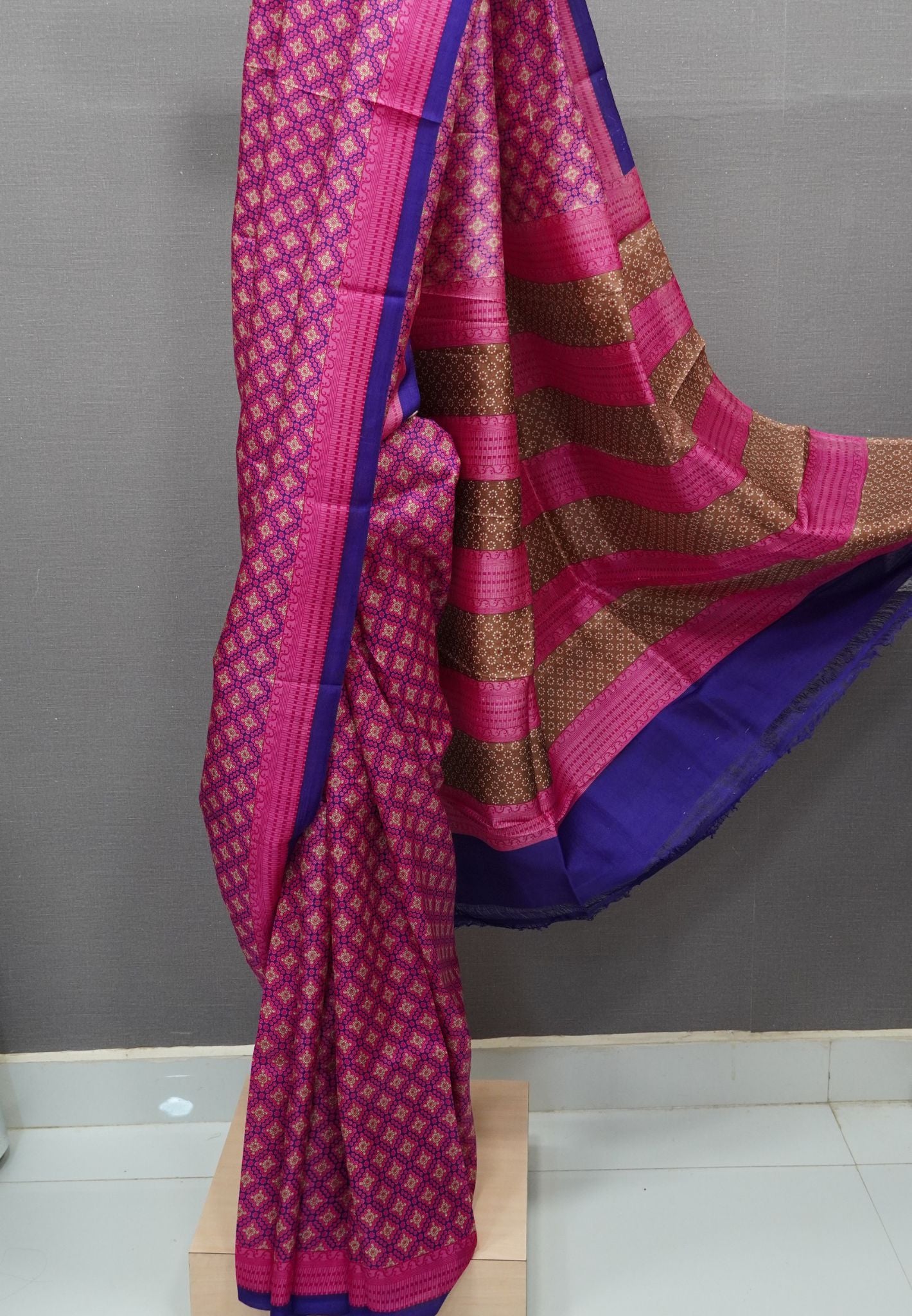 Pure Tussar Saree-Pink in Mini Floral Pattern