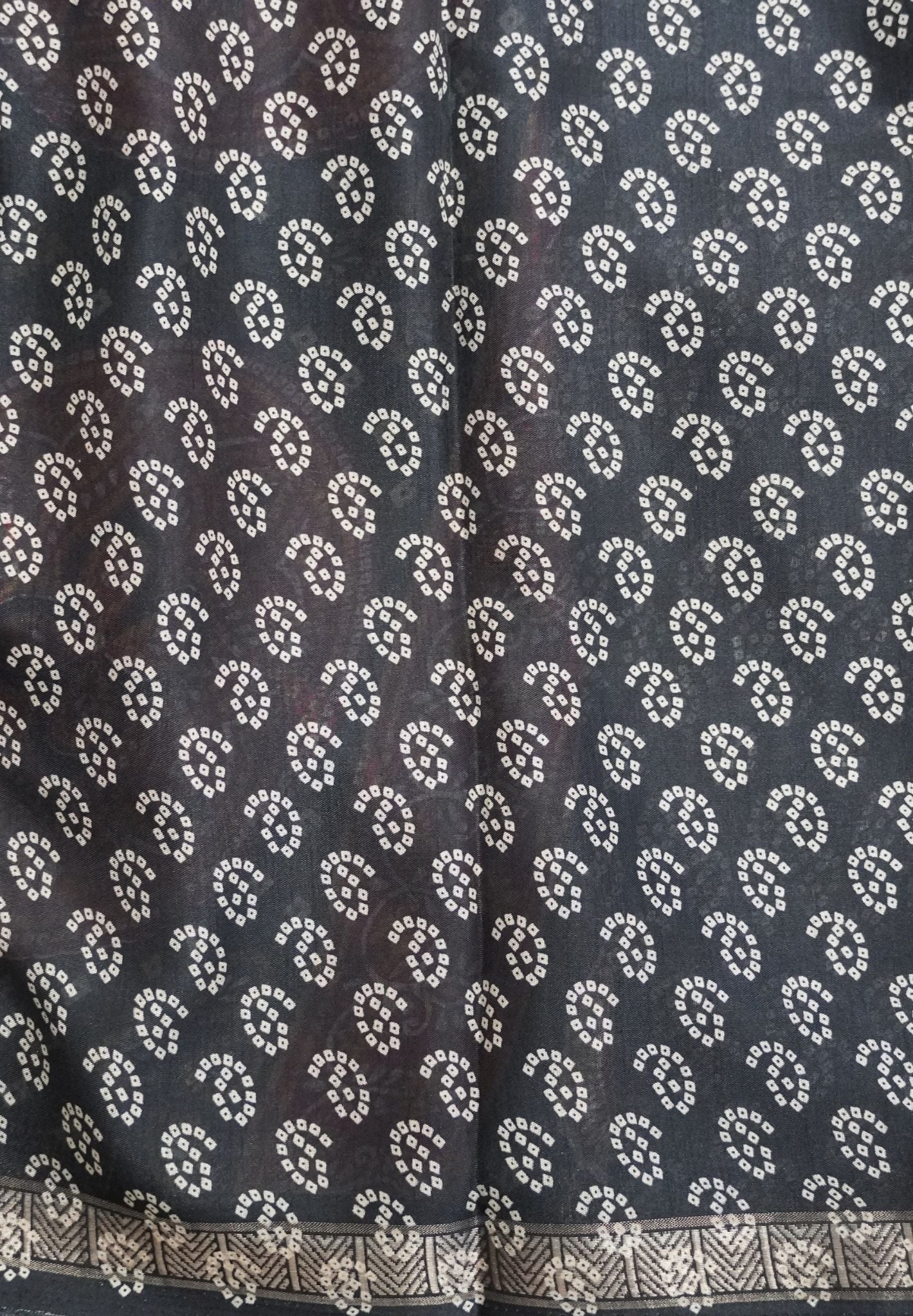 Dola Saree-Black in Kolam patteran with Small Border
