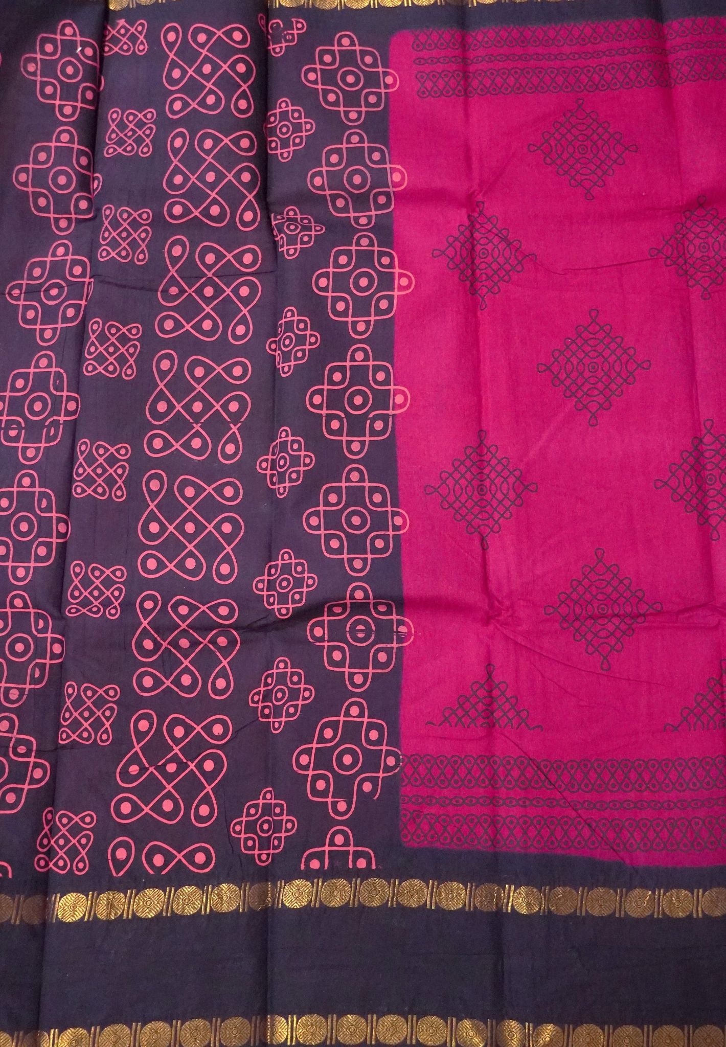 Sungudi Cotton Saree-Rani Pink with Contrast Retapet Border in Kolam Pattern