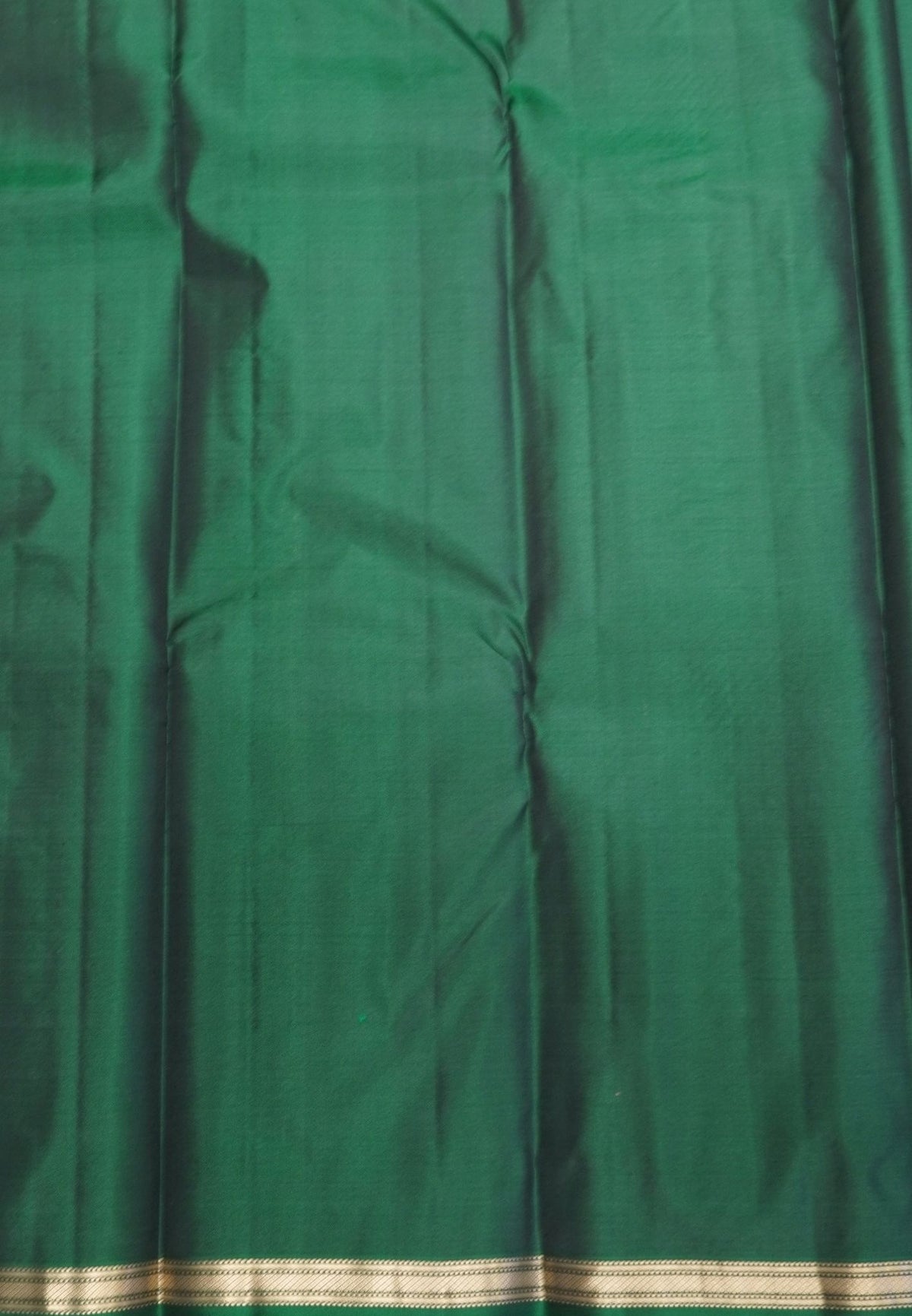 Pure Kanchipuram Silk Saree-Bottle Green with Small Border