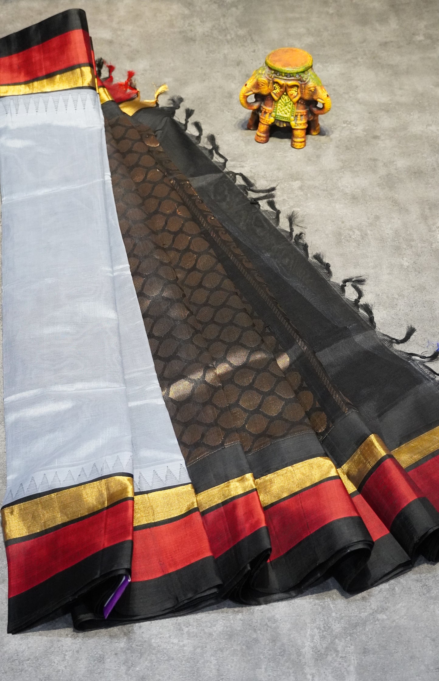 Silk Cotton Saree Kadhi Grey