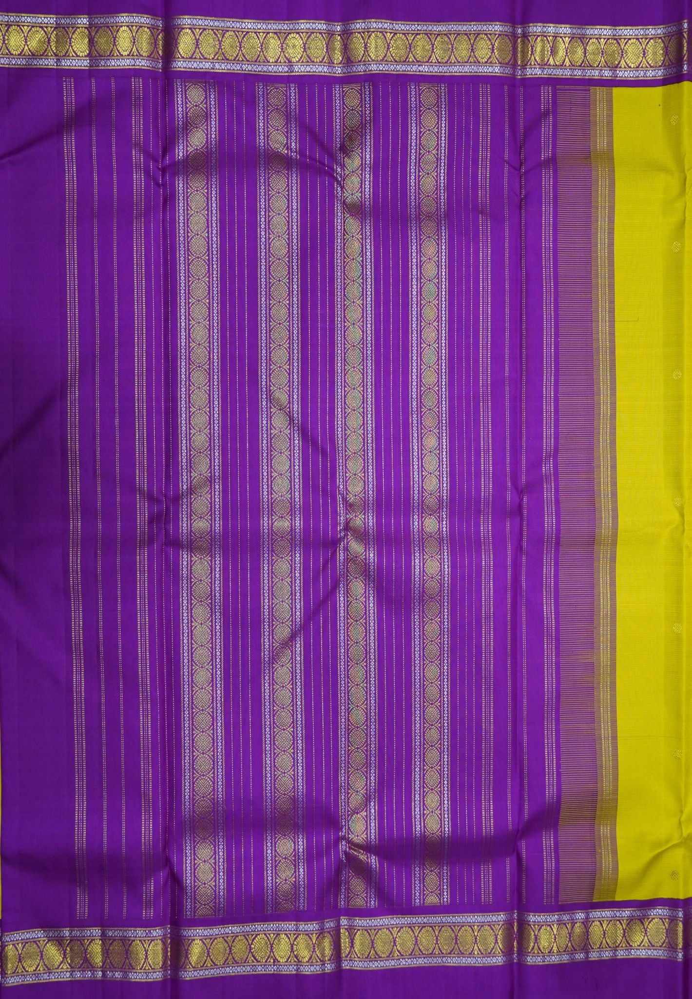Pure Kanchipuram Silk Saree – Majestic Contrast Elegance
