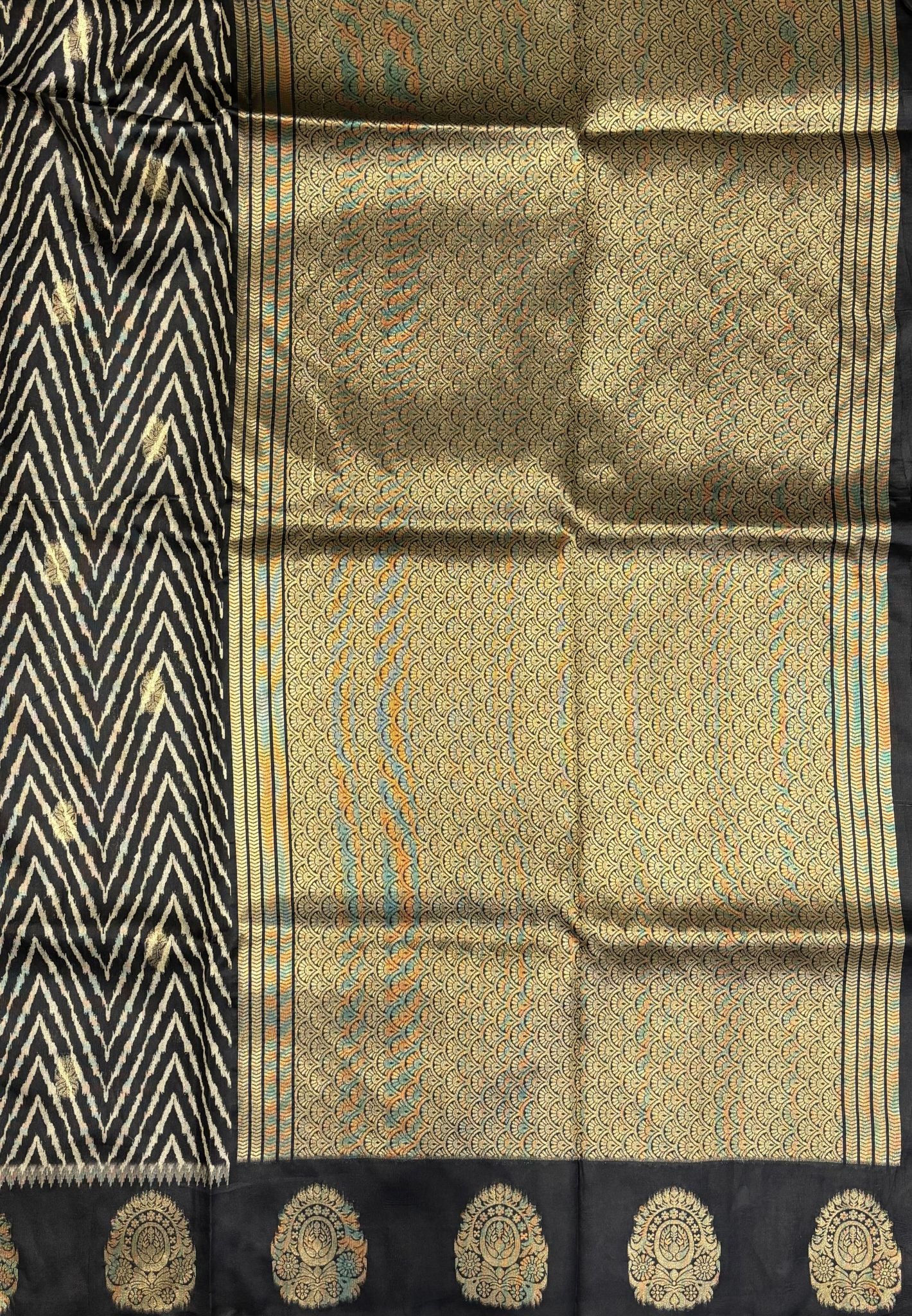 Tussar Saree-Black In Floral Medallion Zari Border