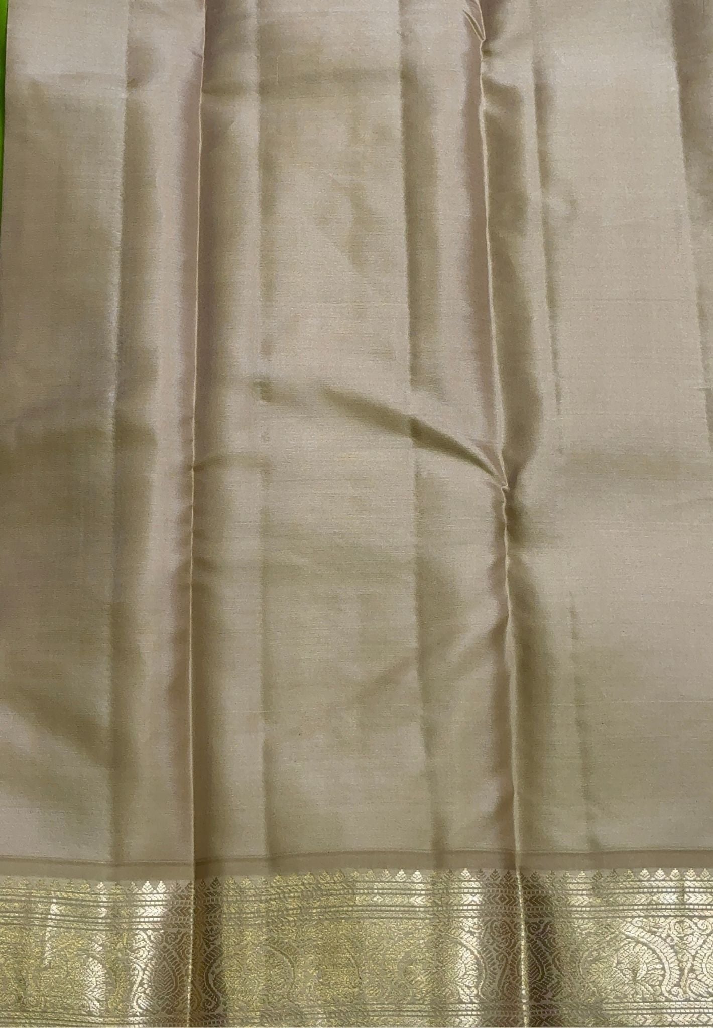 Pure Kanchipuram Silk Saree-Light Green with Contrast Korvai Border