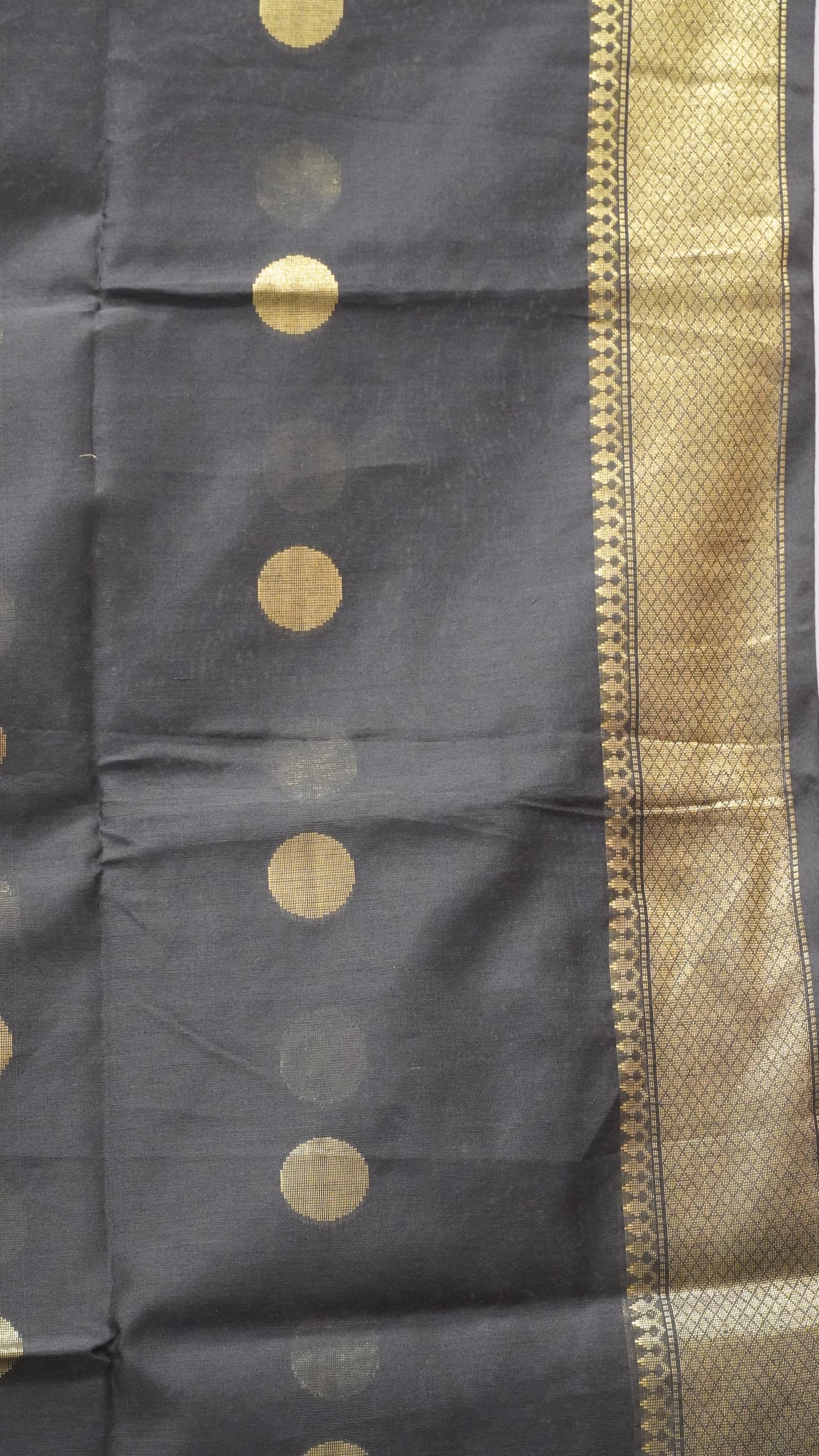 Maheswari Cotton Saree Round Butta-Black