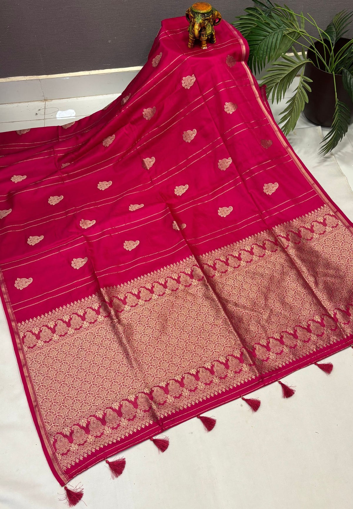 Gaji Silk Saree-Rani Pink in Paisley Jhumka Zari Border