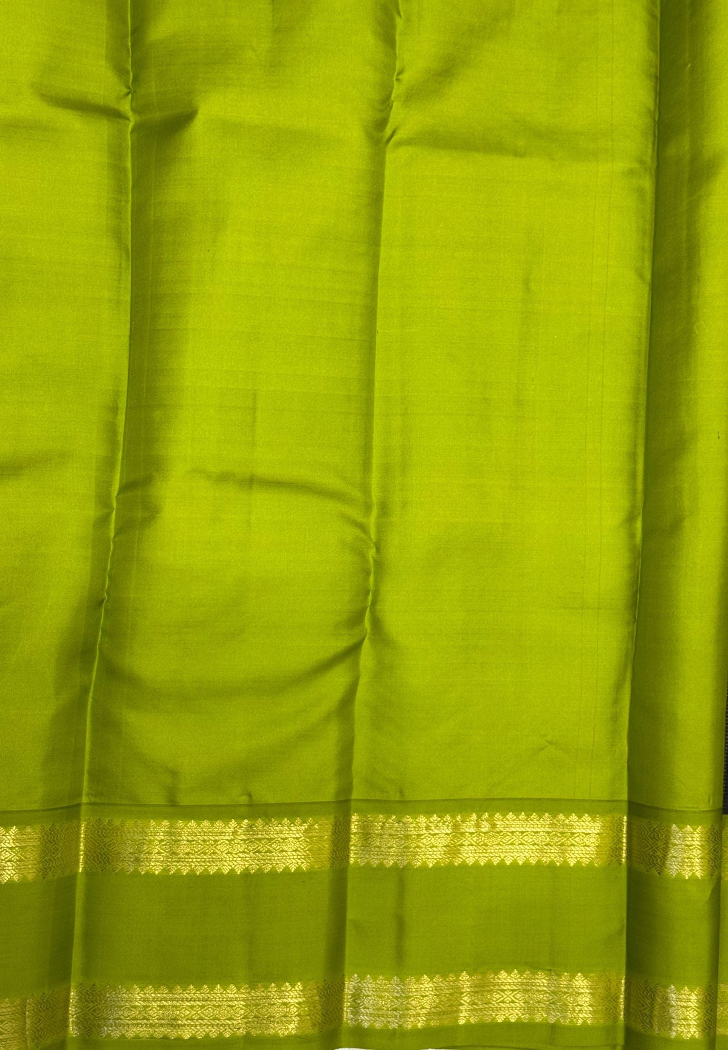 Pure Kanchipuram Silk Saree-Black in Vairaoosi Pattern with Contrast Zari Retapet Border