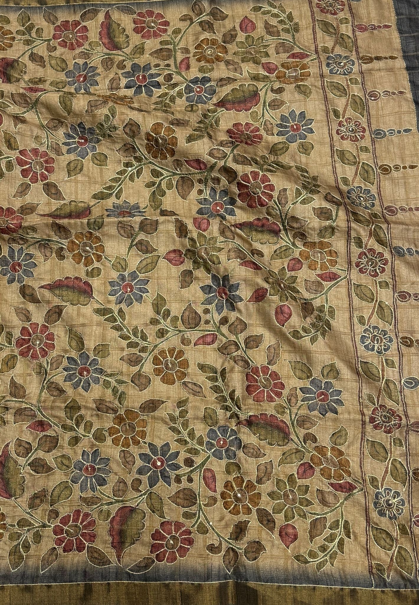 Semi Tussar Saree-Grey In Floral Kalamkari with Hanging Motif Border