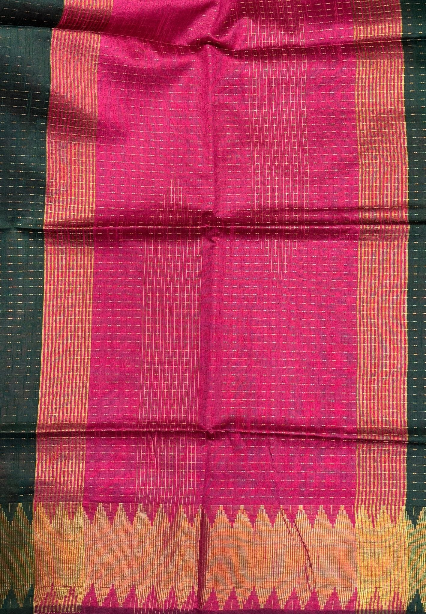 Semi Raw Silk Saree-Bottle Green In Zigzag Zari With Contrast Border