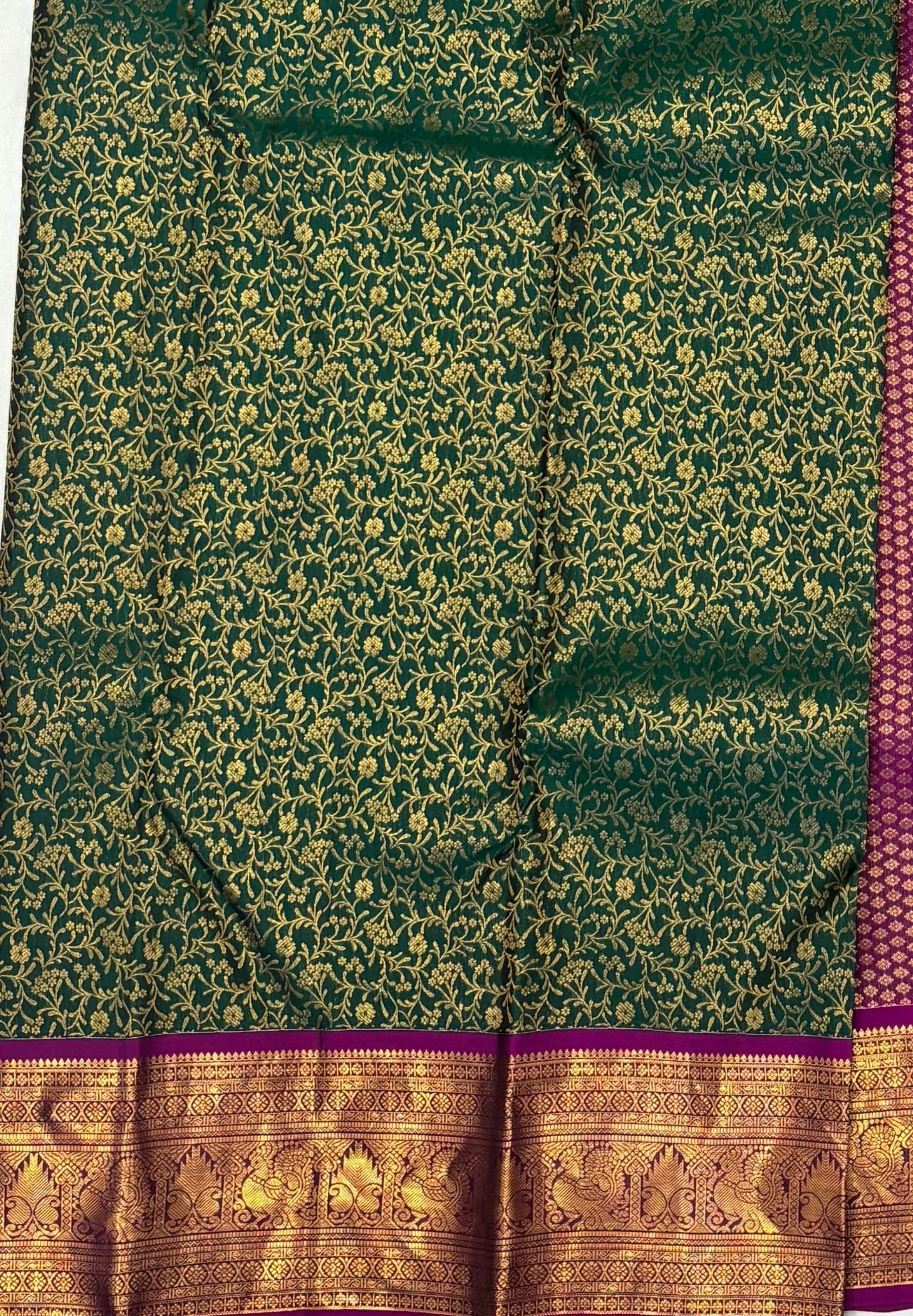 Pure Kanchipuram Silk Saree-Traditional Green with Contrast Border