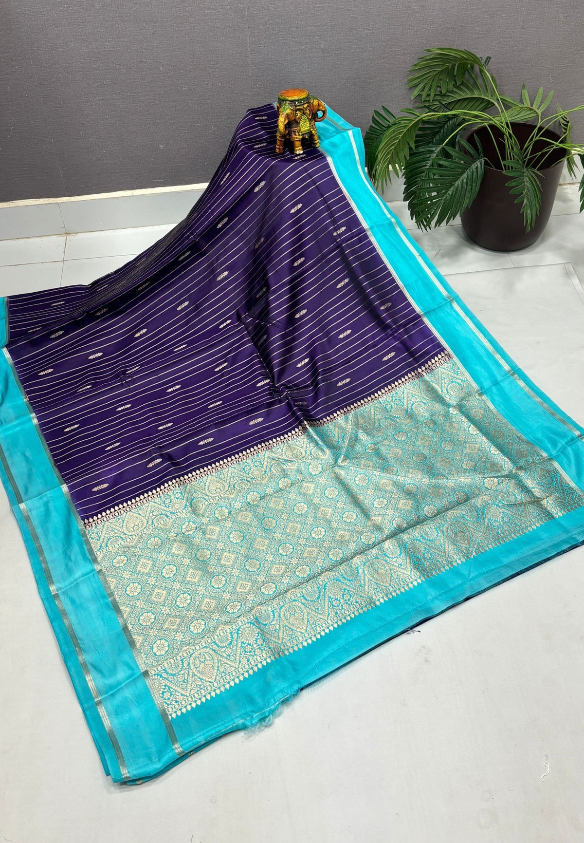 Gaji Silk Saree-Purple in Intricate Geometric Floral Zari with Contrast Border