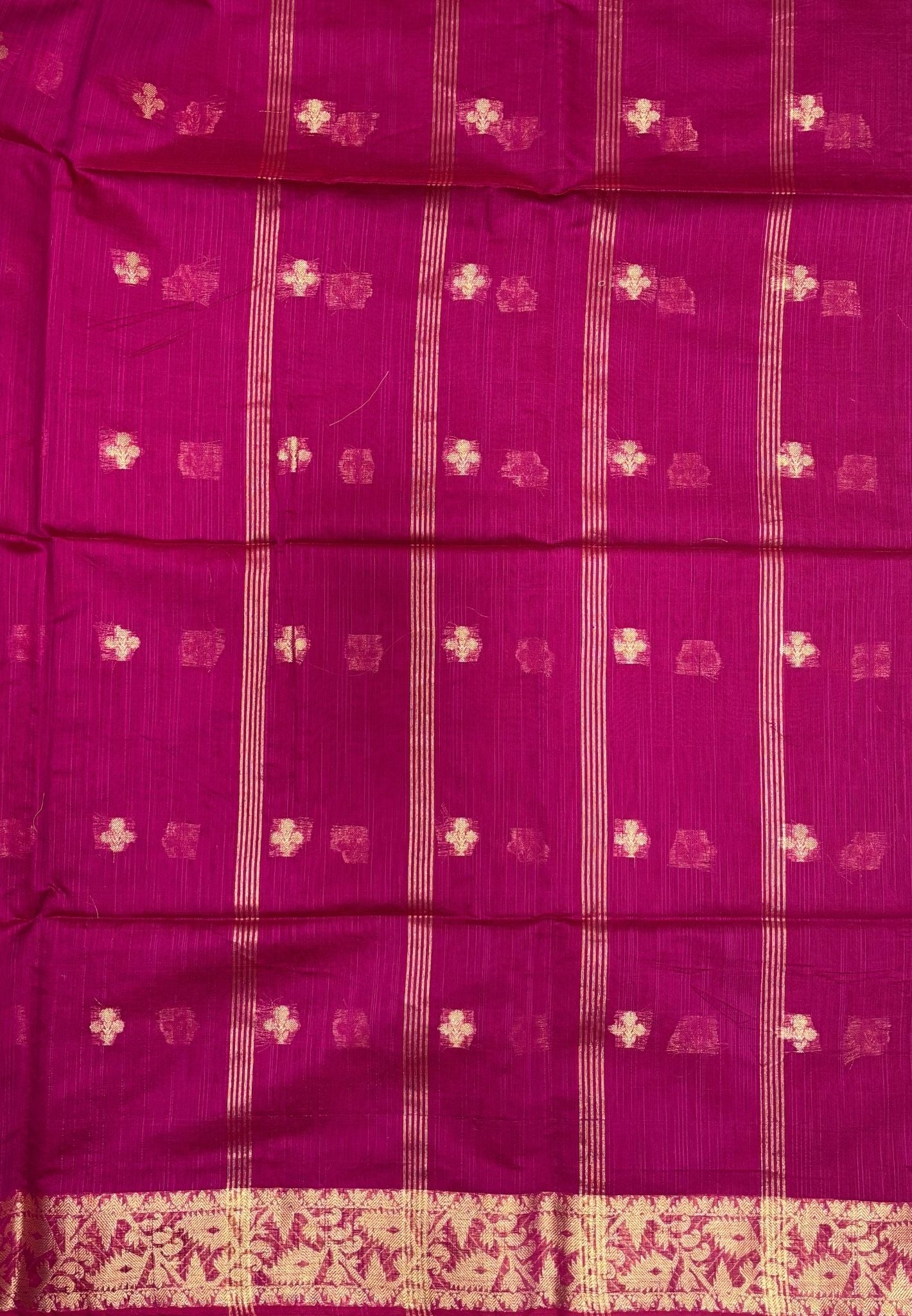 Handloom Silk Cotton Saree-Magenta In Floral Butta Brocade Border