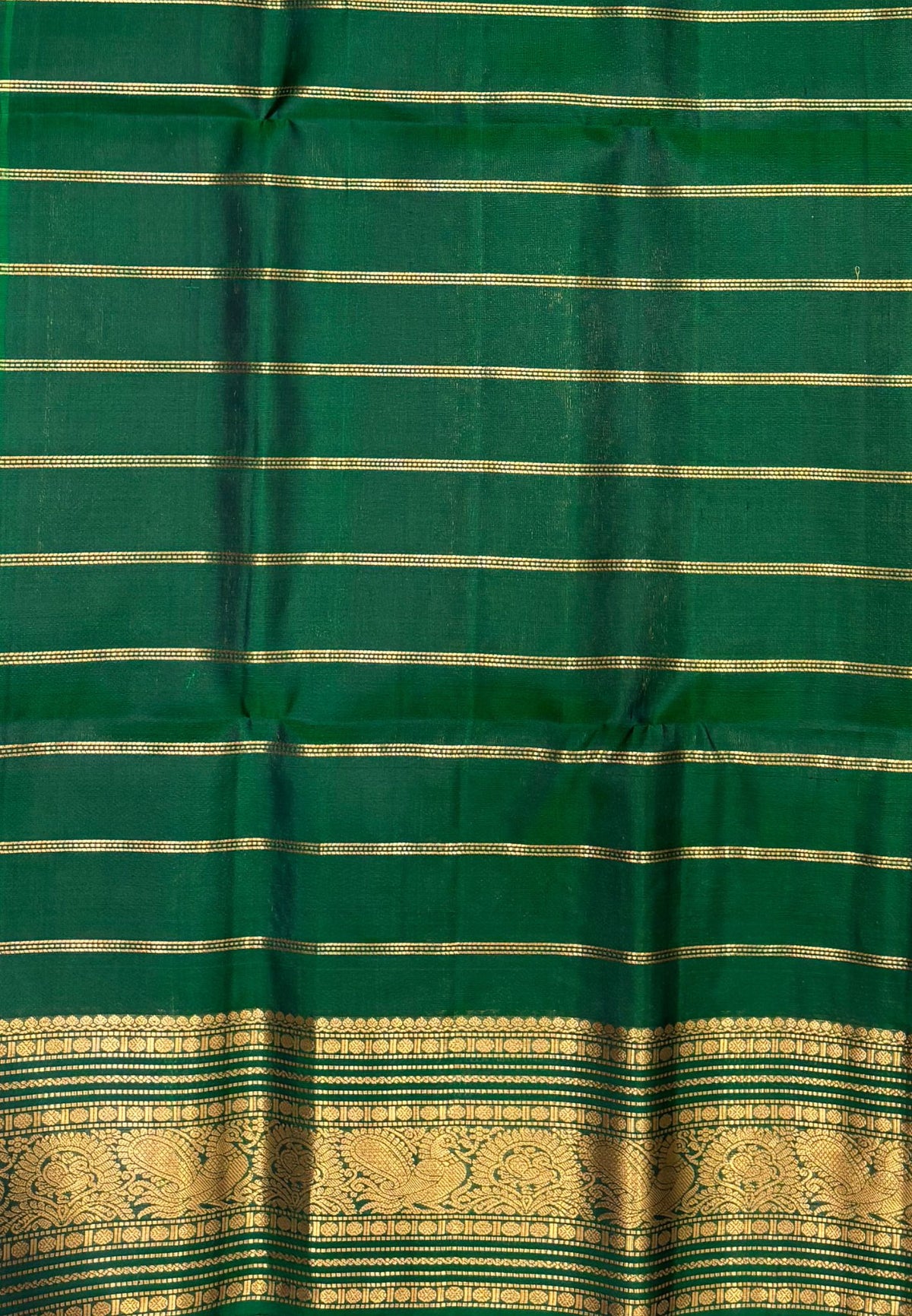 Pure Kanchipuram Silk Saree-Green in Checkered Mayil Chakram with Varisapet Border