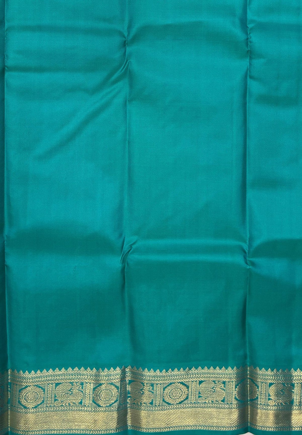 Pure Kanchipuram Silk Saree-Yellow In Floral Medallion Zari With Contrast Border