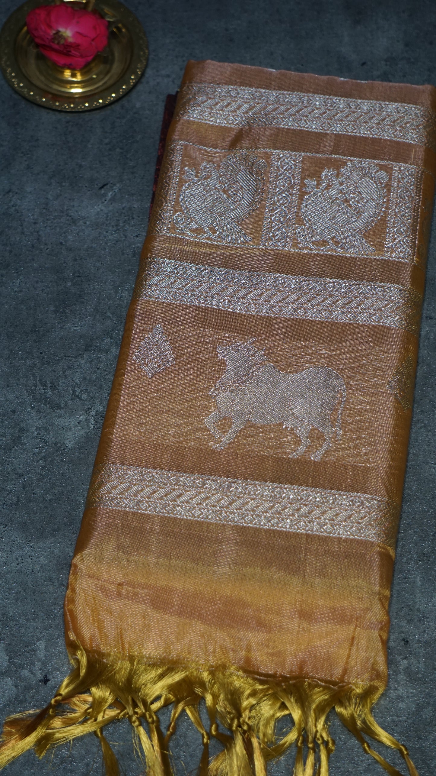 Vazhai Naaru Pattu Saree Vairaoosi Sandalwood - Maroon