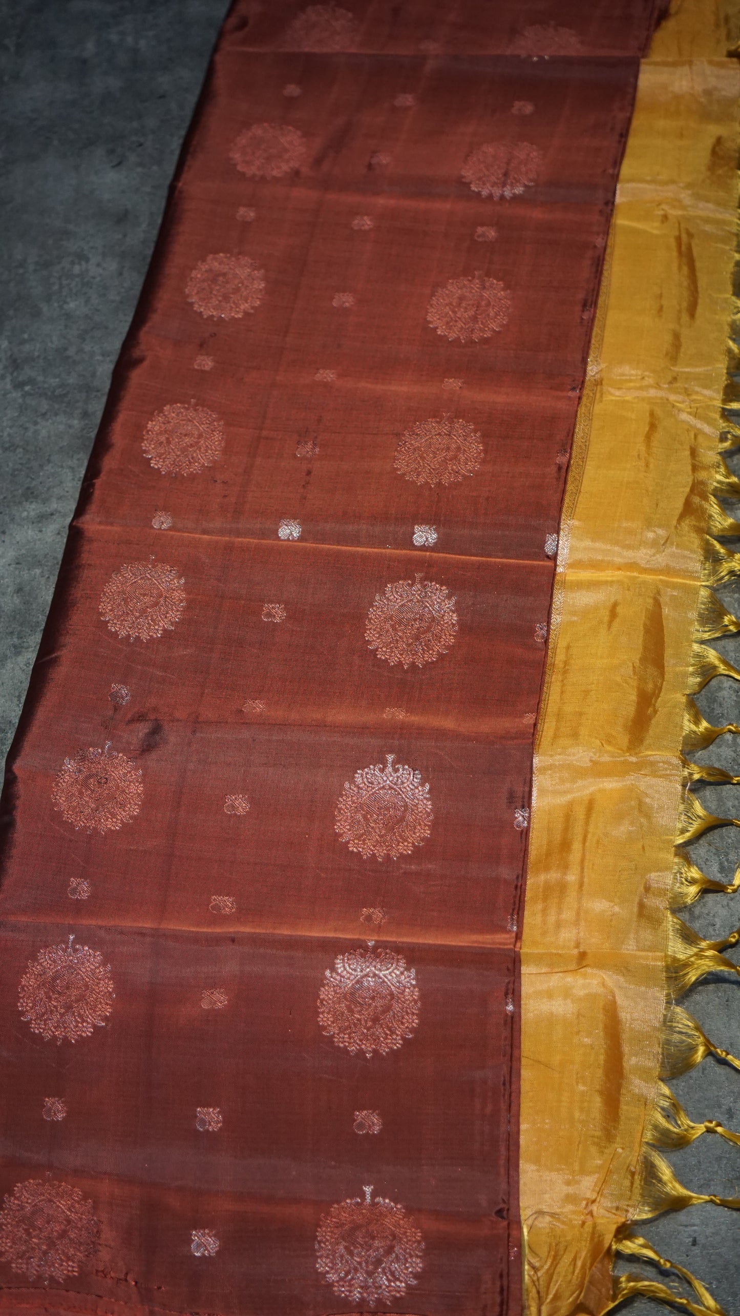 Vazhai Naaru Pattu Saree Vairaoosi Sandalwood - Maroon