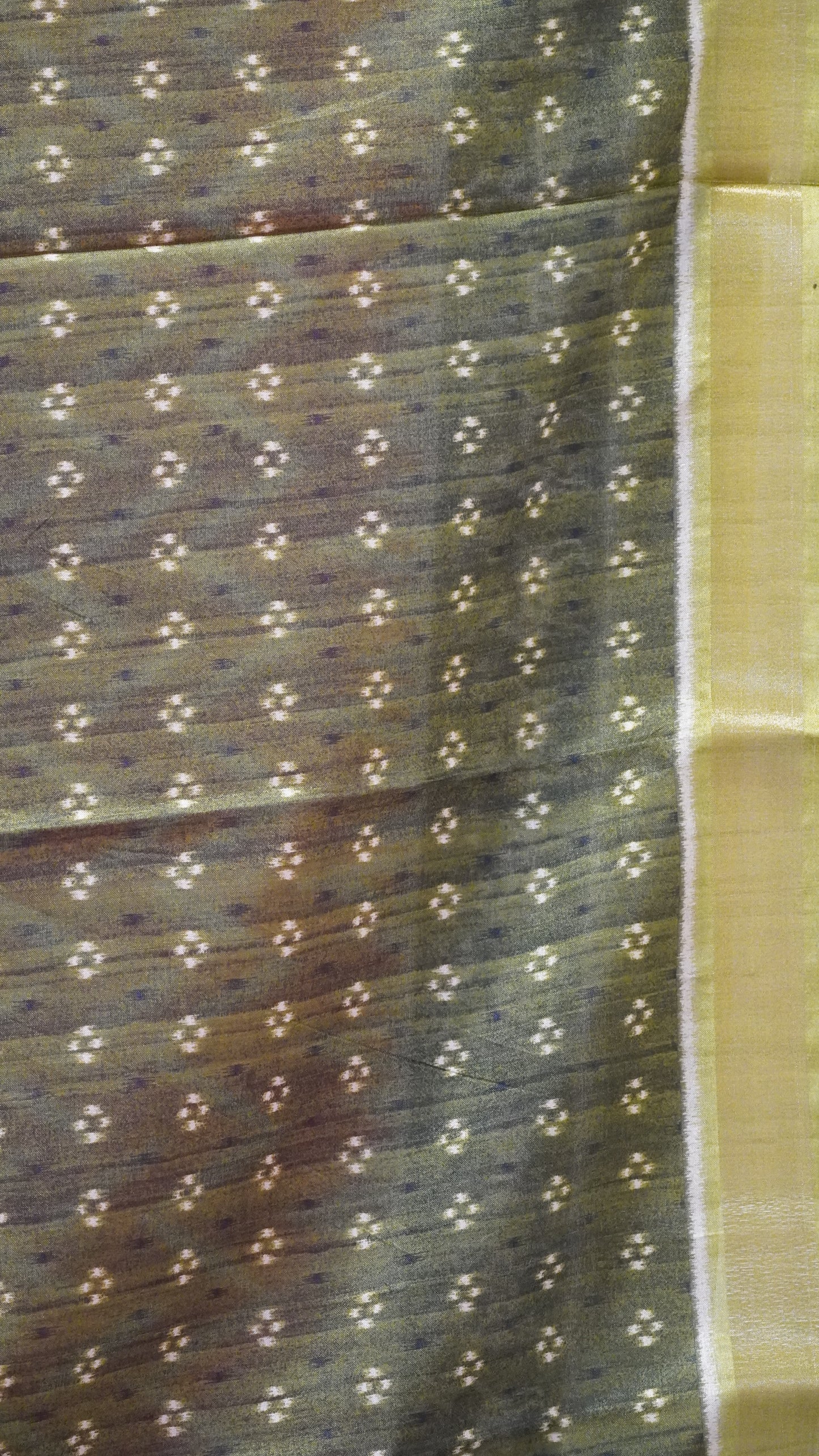 Dola Silk Saree Ikkat Print-Red
