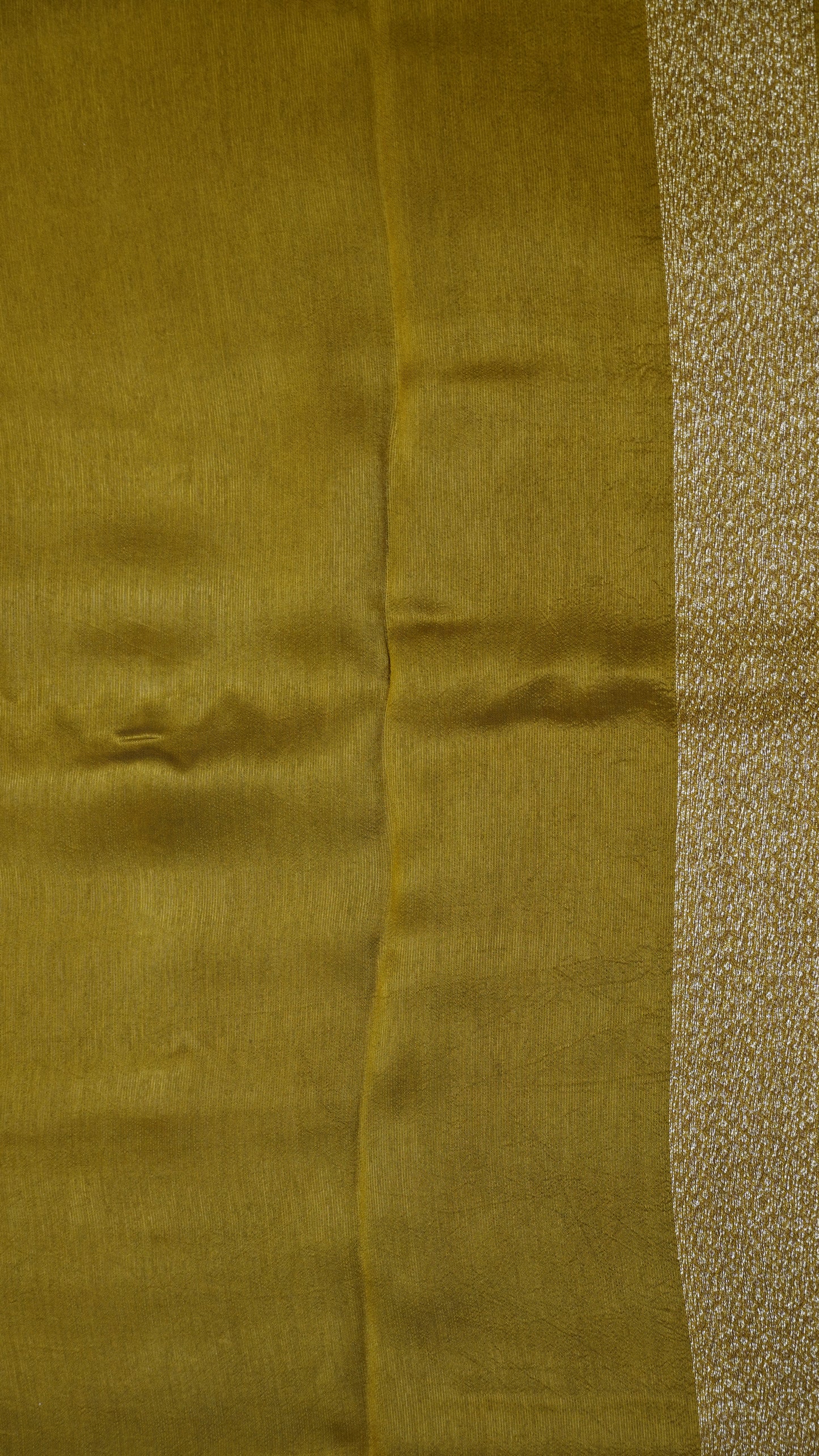 Banarasi Tussar - Tower Border Mehndi Green