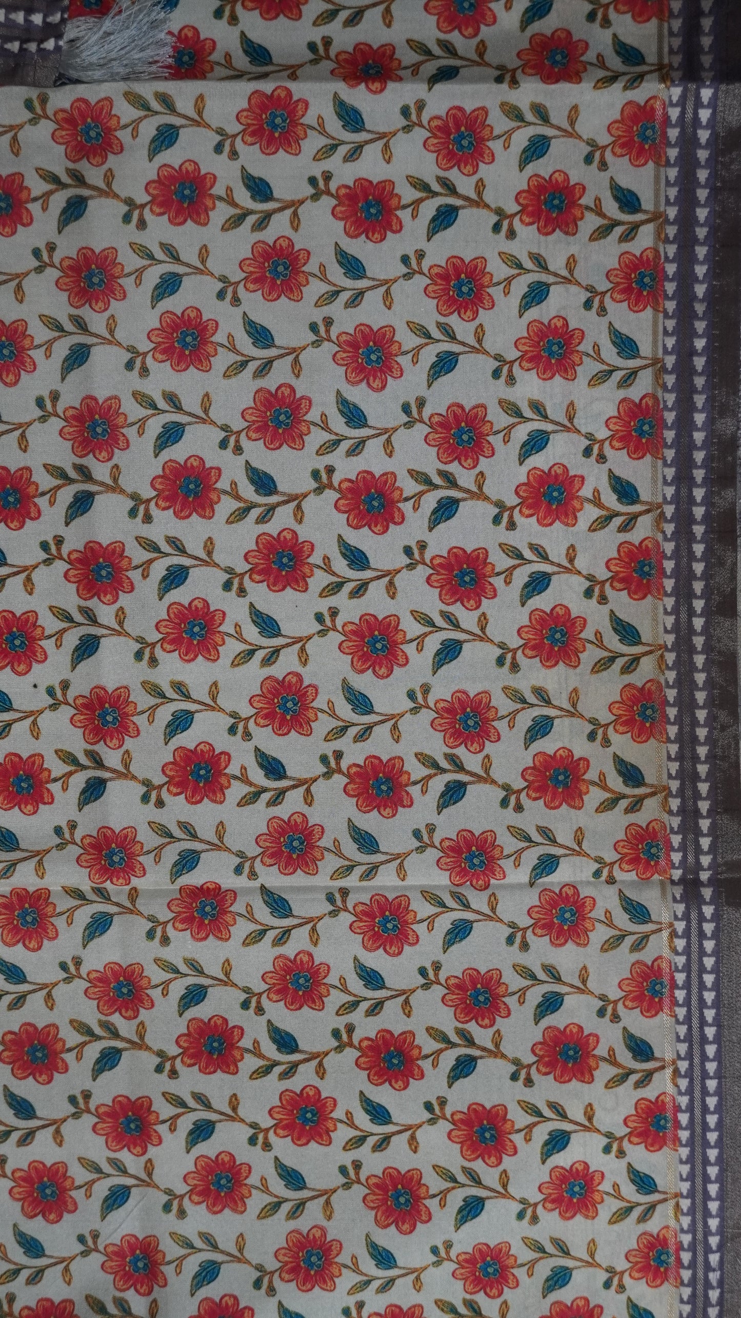 Crepe Silk Saree-Grey with Kalamkari Border and Pallu