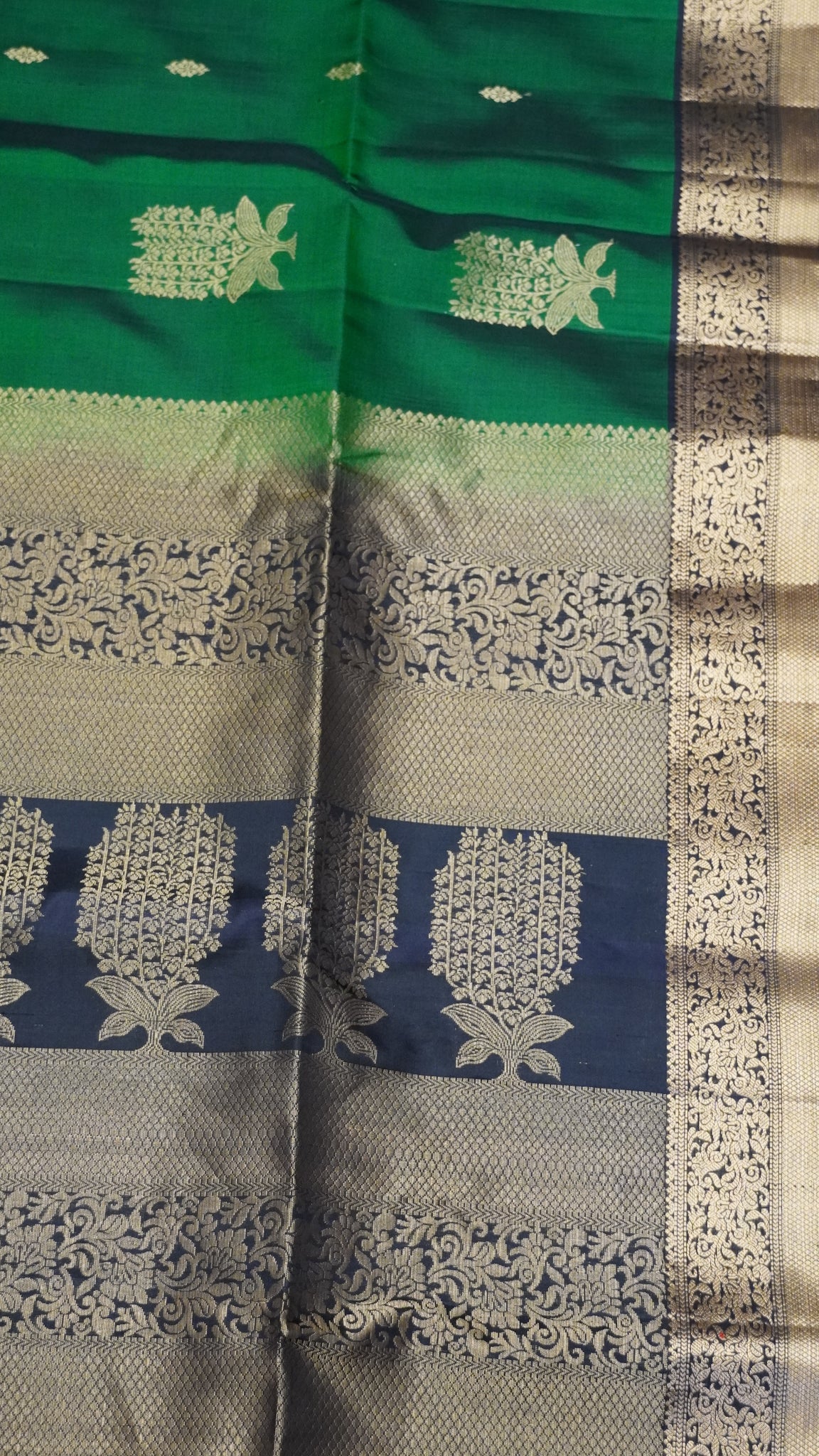 Pure Silk Saree Saree - Green - Black