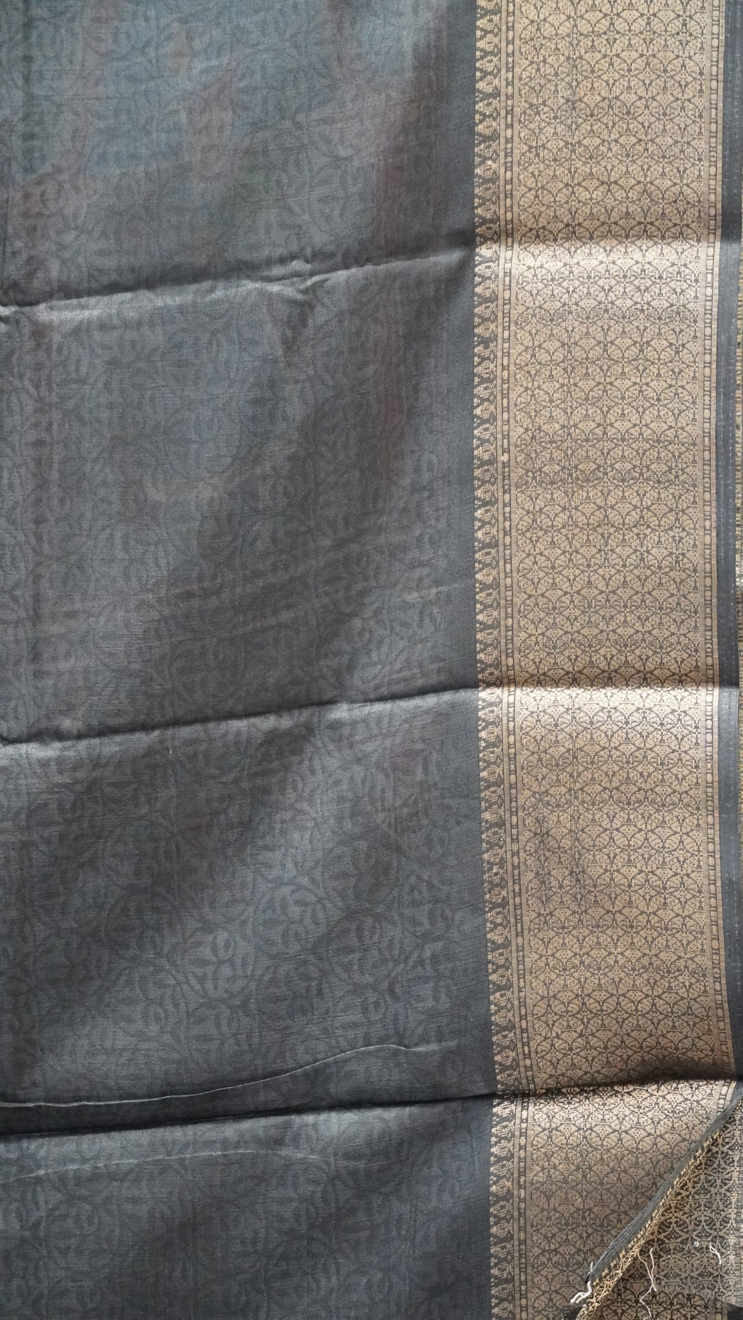 Dola Silk Saree Figure Print Grey