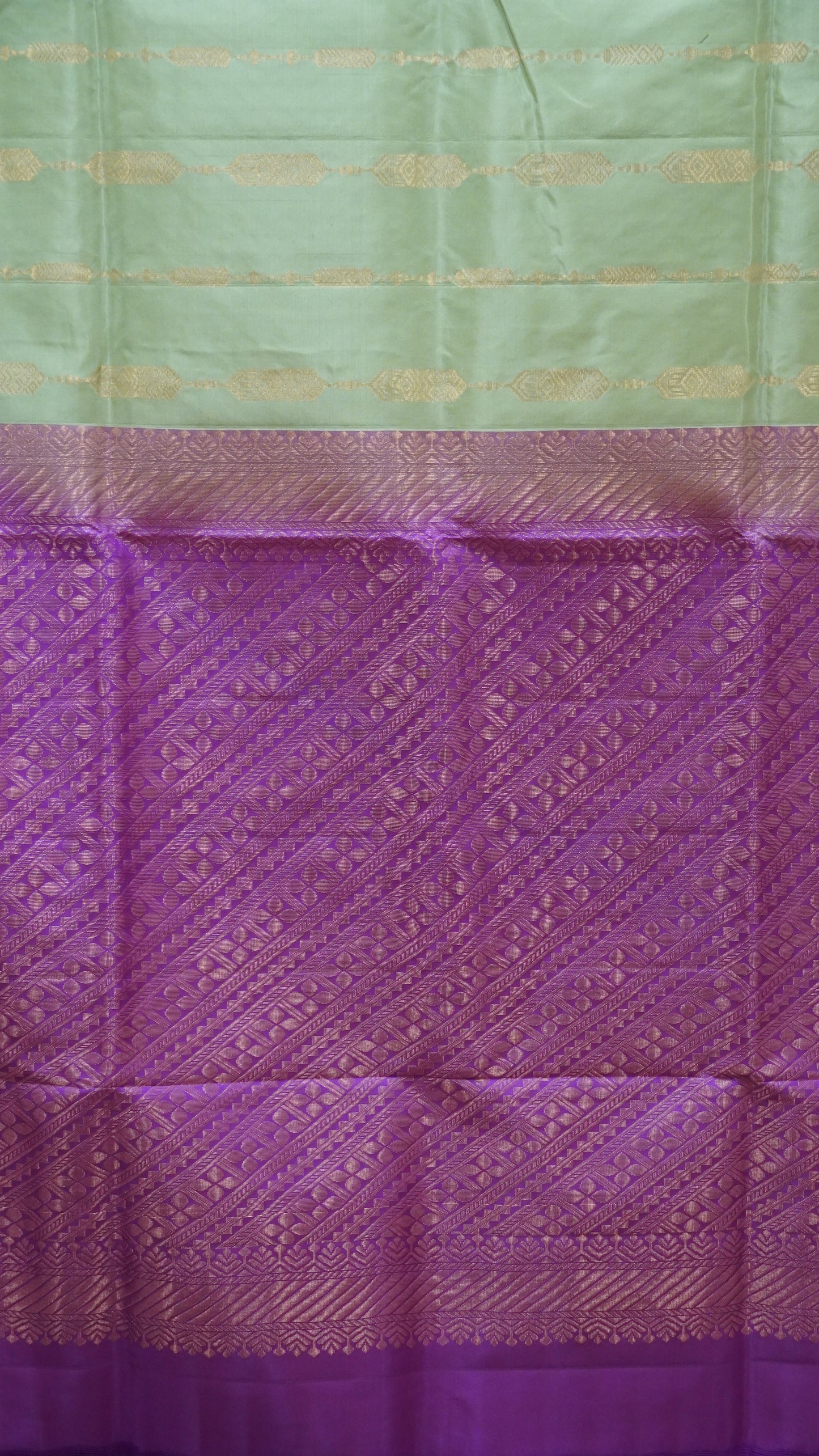 Pure Soft Silk Saree 1  1/2 Warp - Green to Purple