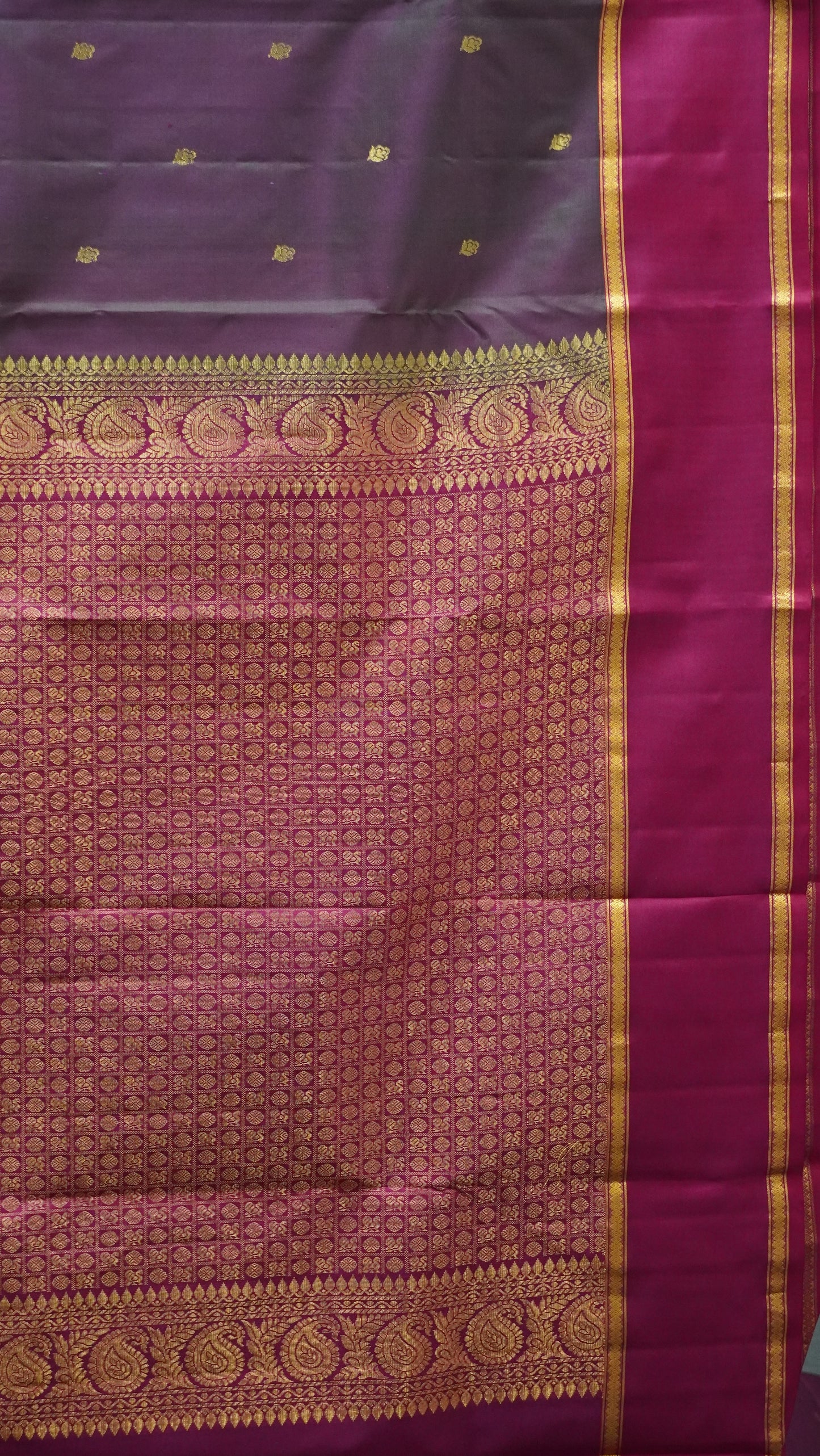 Pure Kanjivaram Silk Saree - Manthulir Green