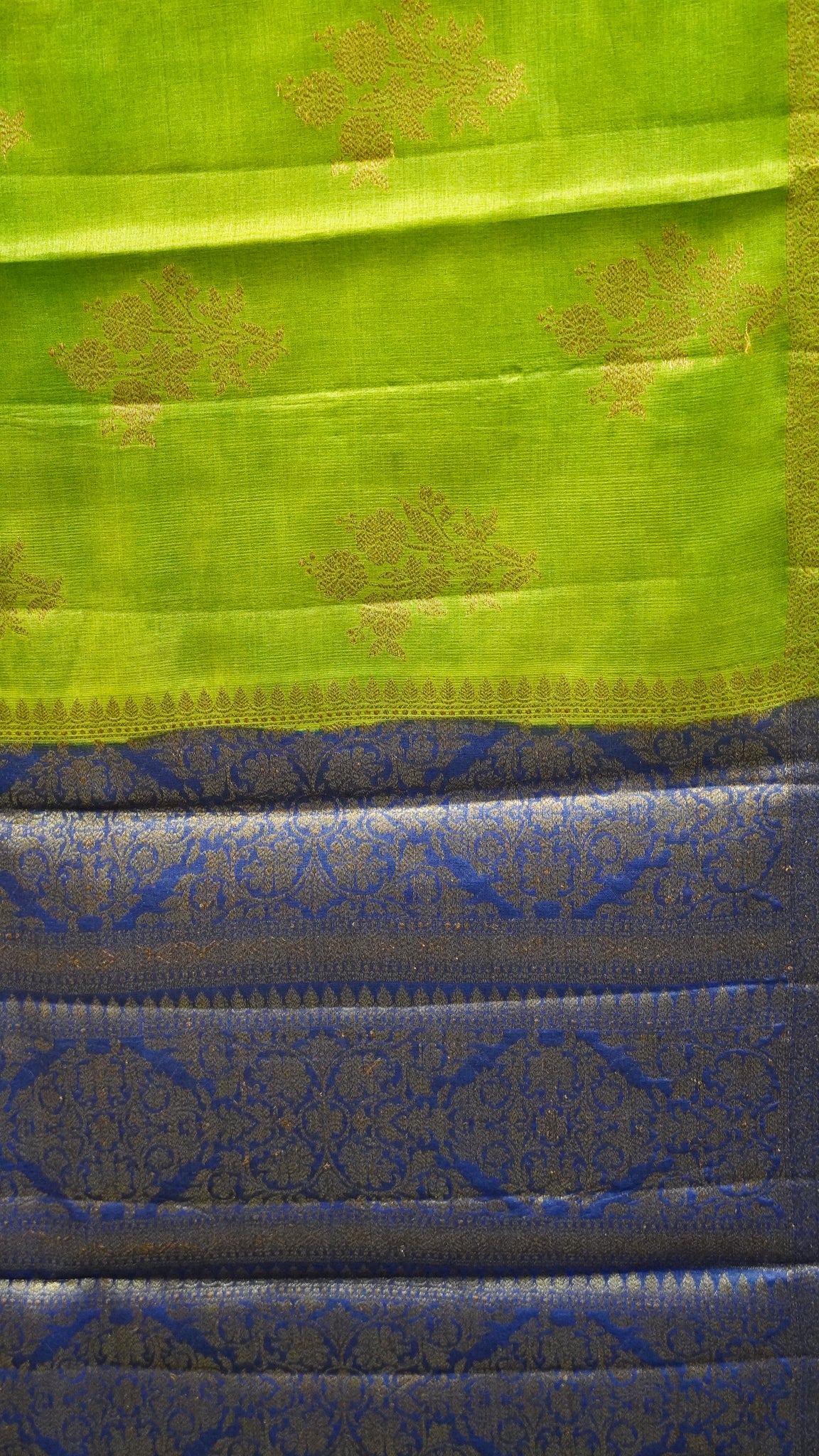 Pure Tussar Saree - Bunch Floral Zari-Green