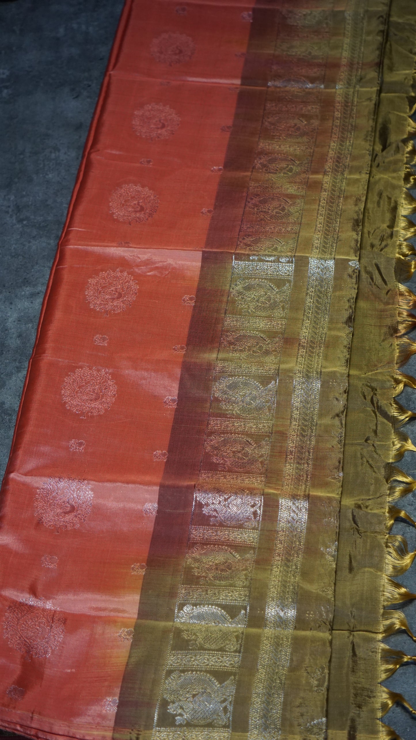 Vazhai Naaru Pattu Saree Vairaoosi Khaki - Peach