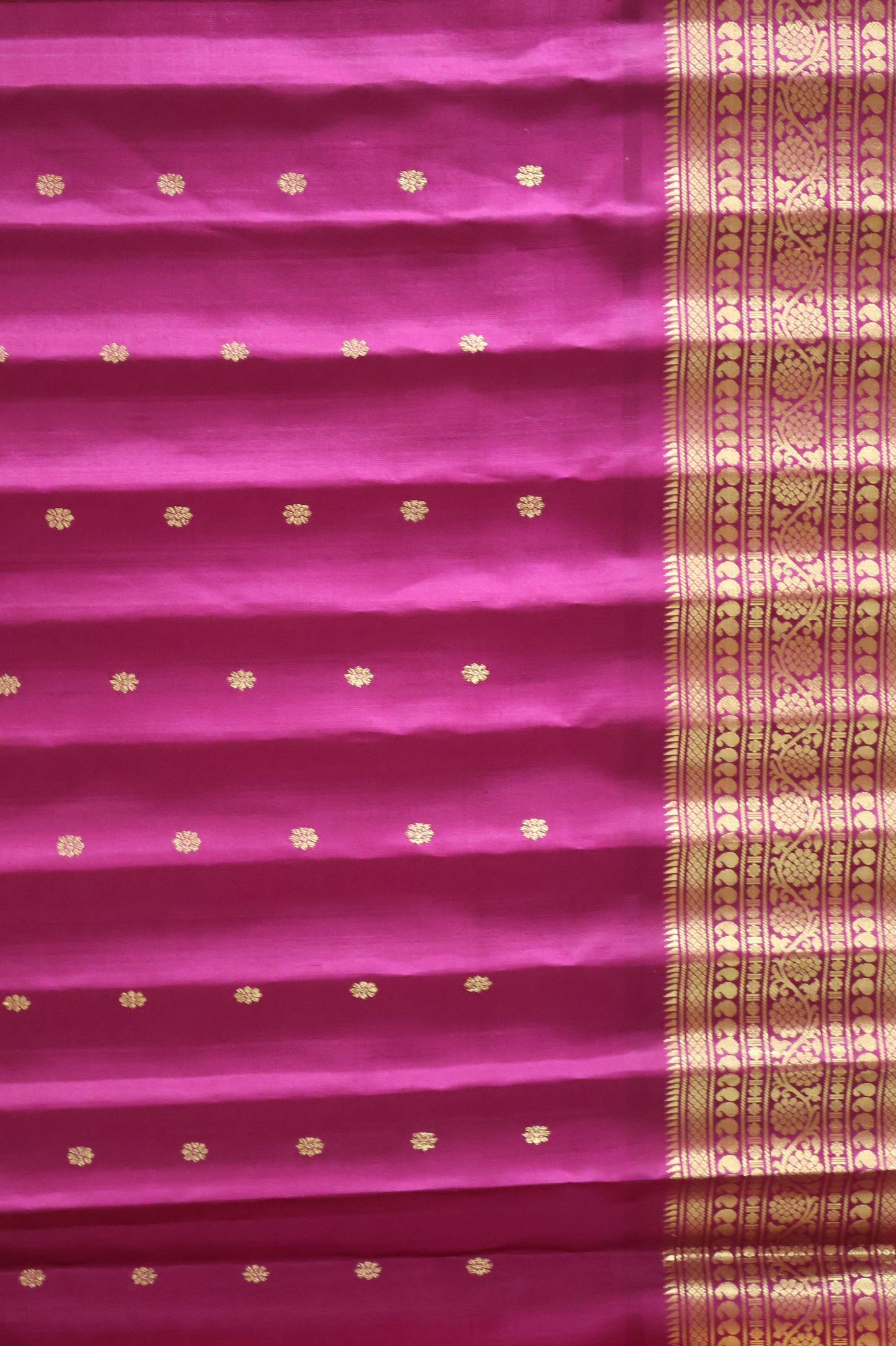 Pure Gadwal Silk Saree - Pista Green-Maroon