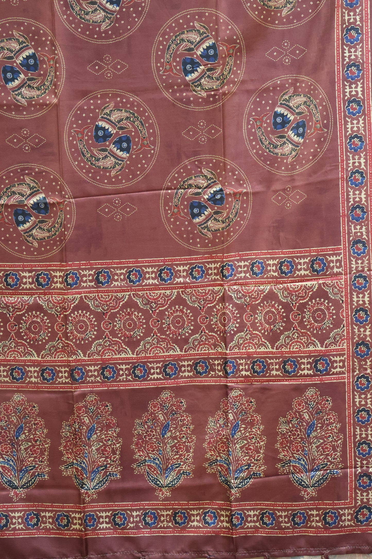 Paper Silk Saree-Arakku Round Fish Pattern