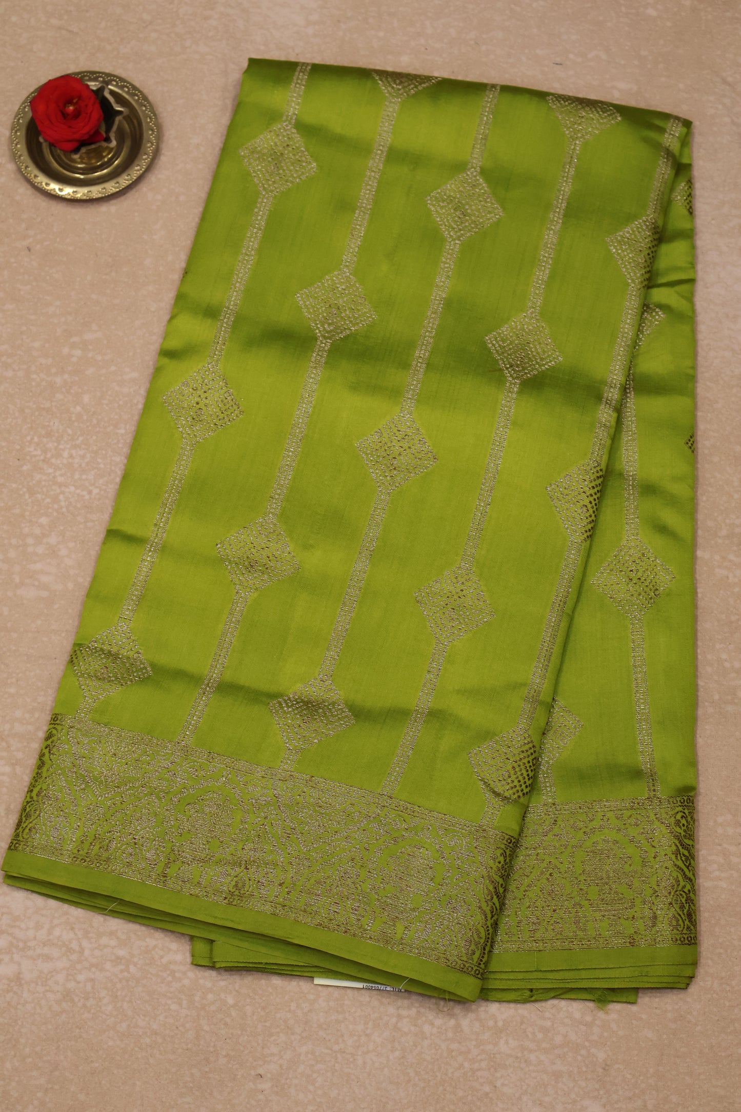 Pure Banarasi Saree Chiniya Silk - Mehandi Green Diamond Motif