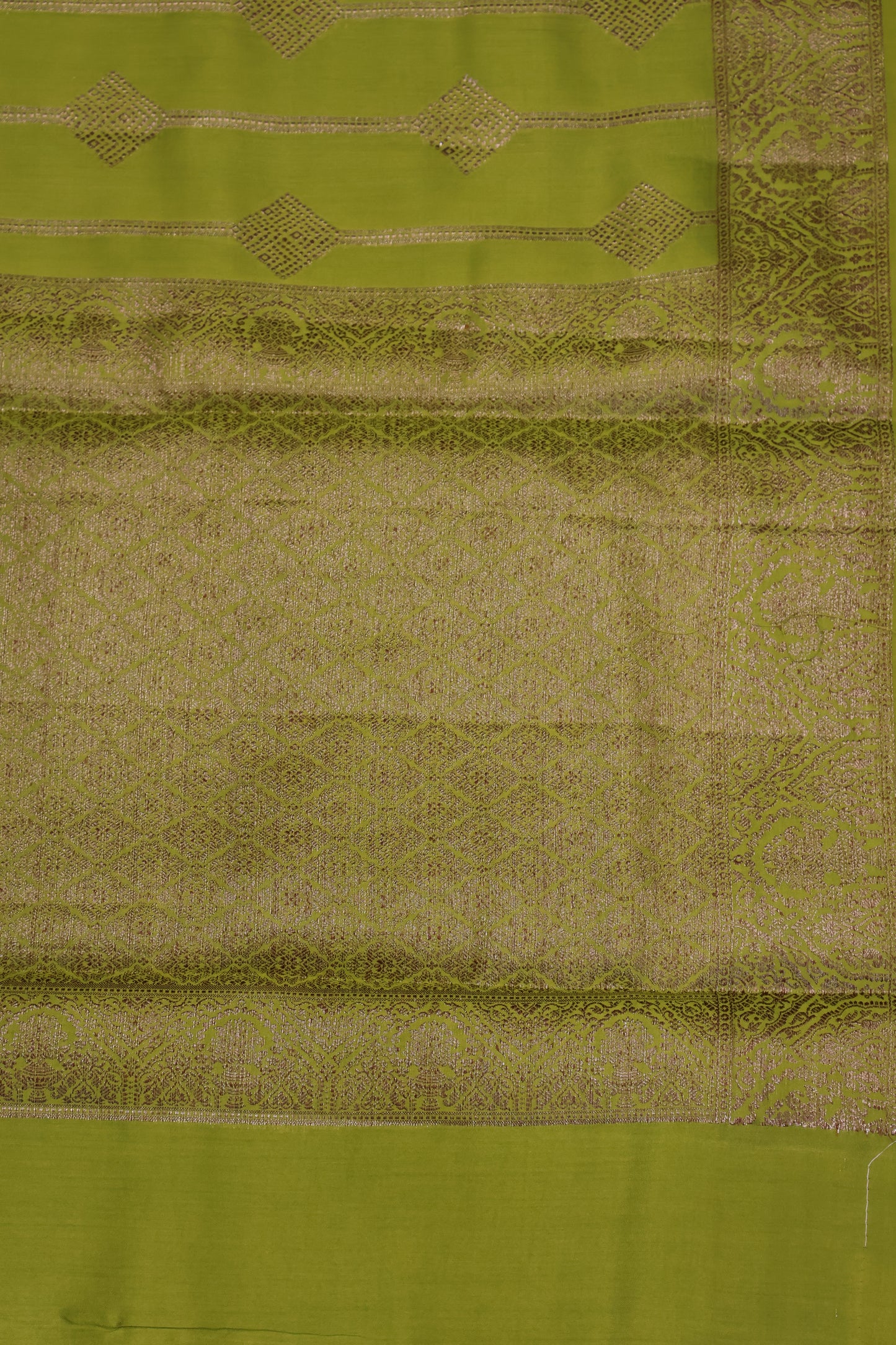 Pure Banarasi Saree Chiniya Silk - Mehandi Green Diamond Motif