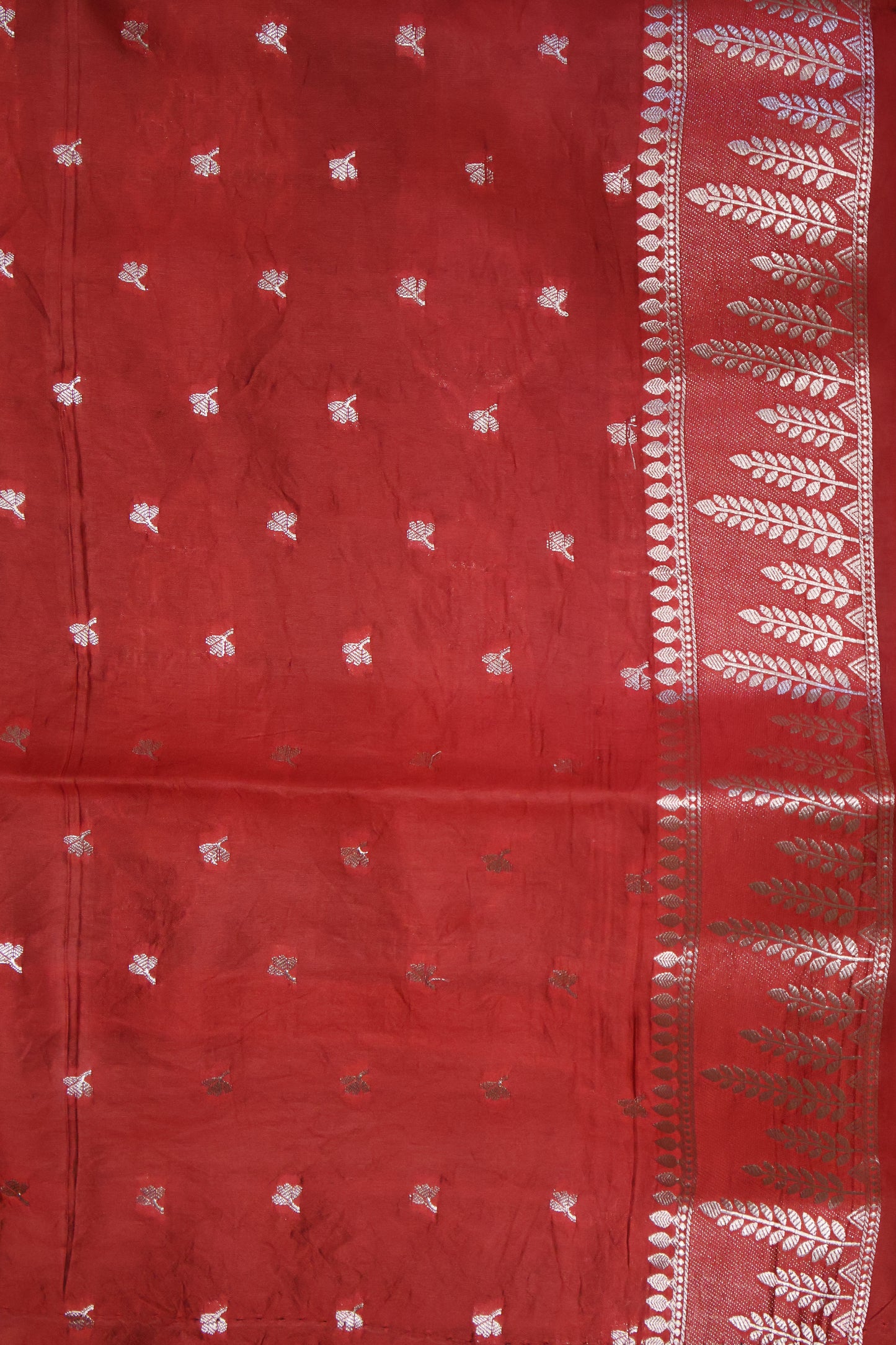 Banarasi Tussar - Dark Green Vineyard Pattern