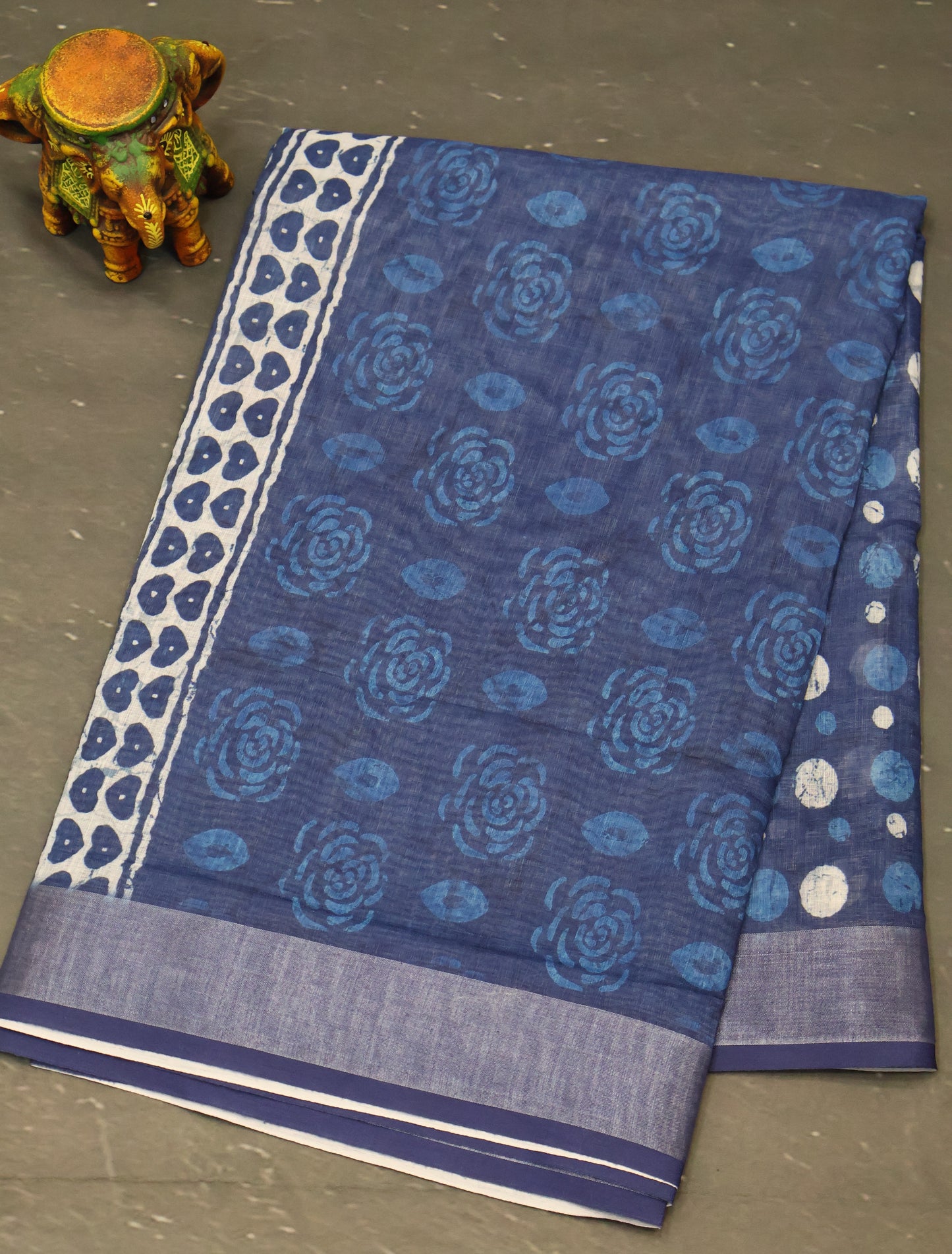 Indigo Linen - Blue Roses