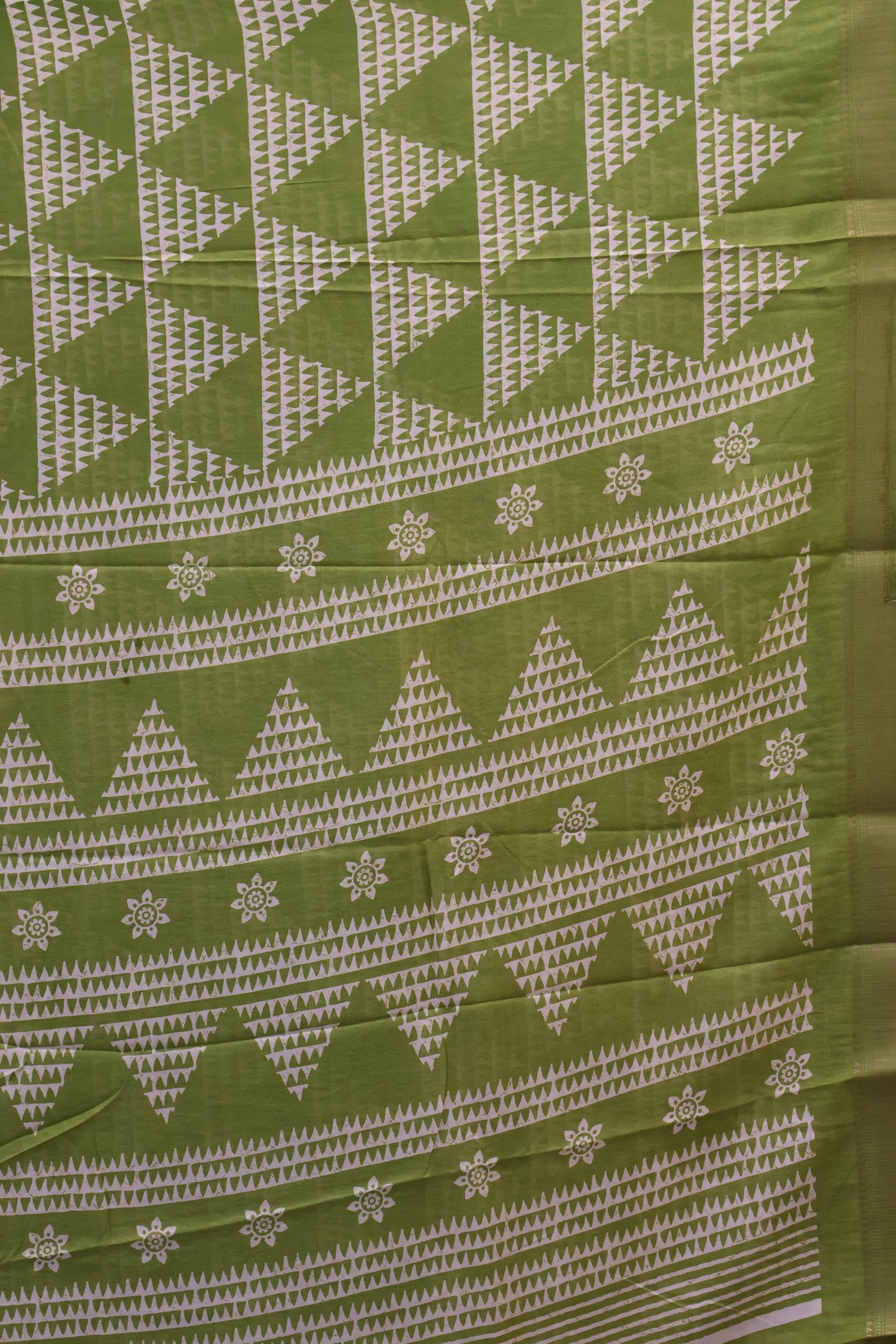 Dola Silk Saree Pyramid Pattern-Green