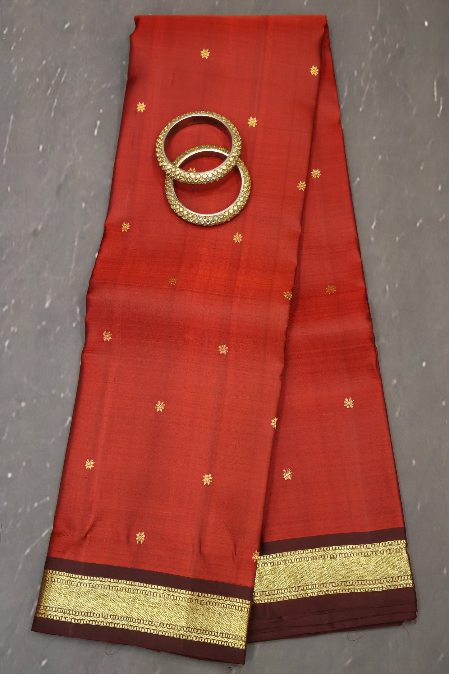 Pure Kanchipuram Saree -Maroon Small Border