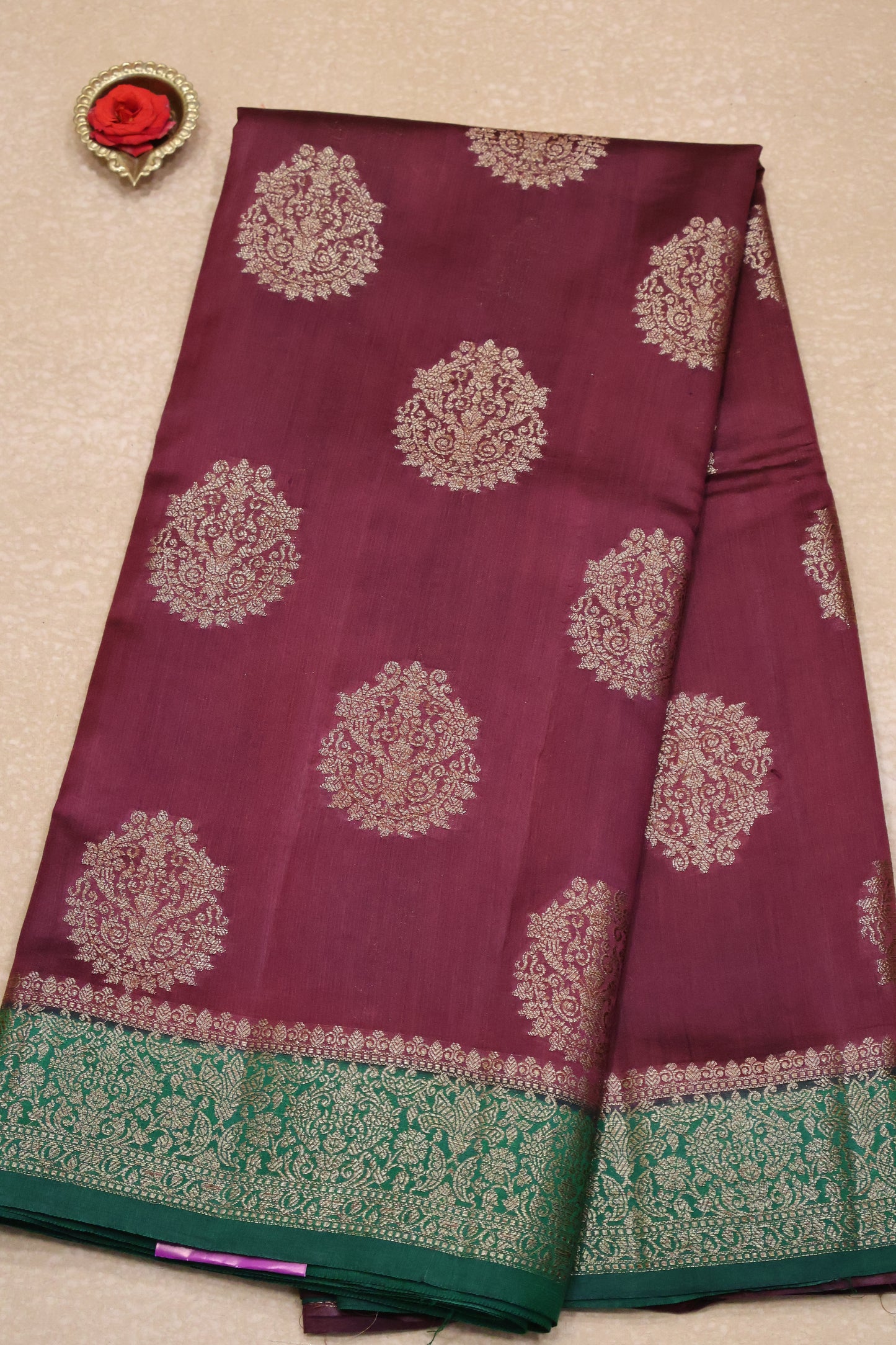 Pure Banarasi Saree Chiniya Silk with Contrast Pallu-Maroon
