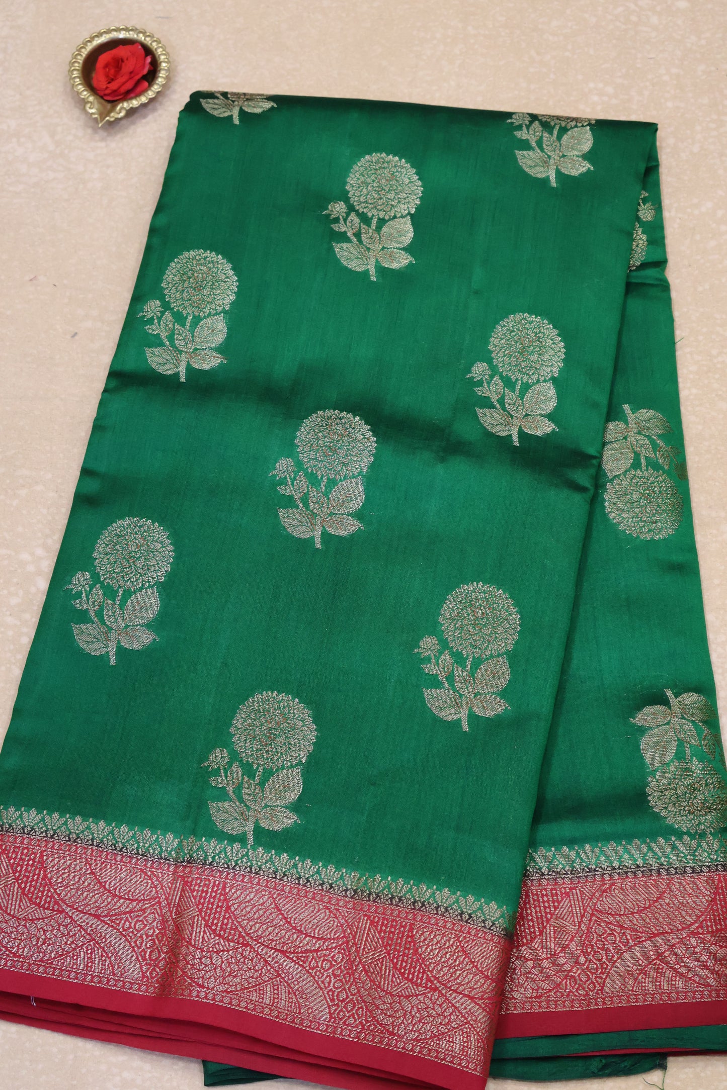 Pure Banarasi Saree Chiniya Silk with Contrast Pallu-Green