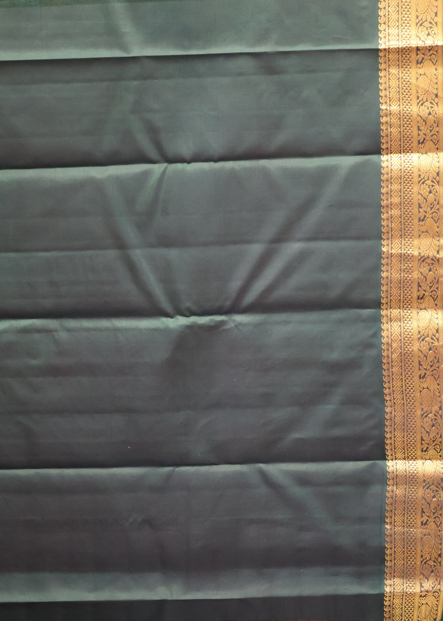 Pure Kanjivaram Silk Saree - Red With Green Vairaoosi