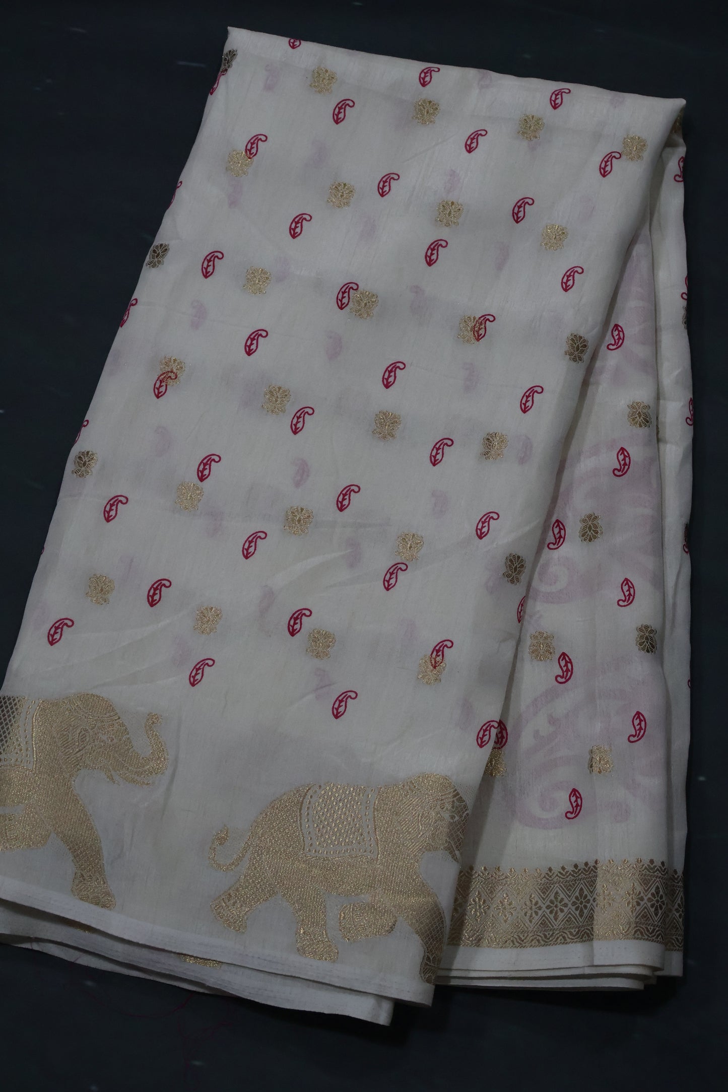Mango Silk - Off white Elephant Butta