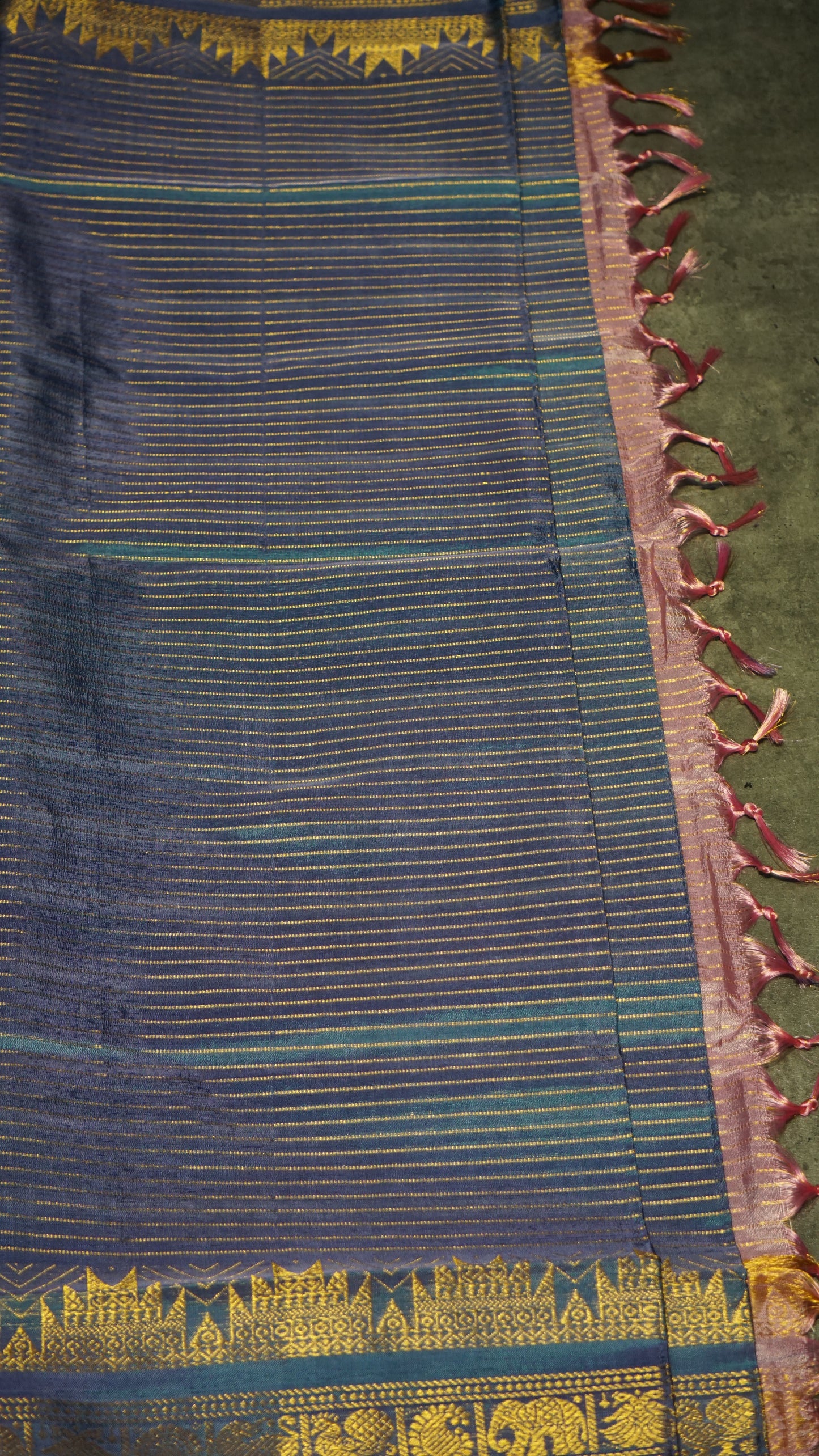 Vazhai Naaru Pattu Saree Velthari Light Pink - Blue