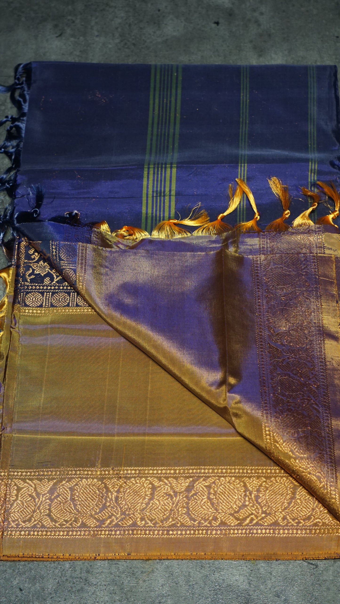 Vazhai Naaru Pattu Saree Vanasingaram Violet - Light Yellow