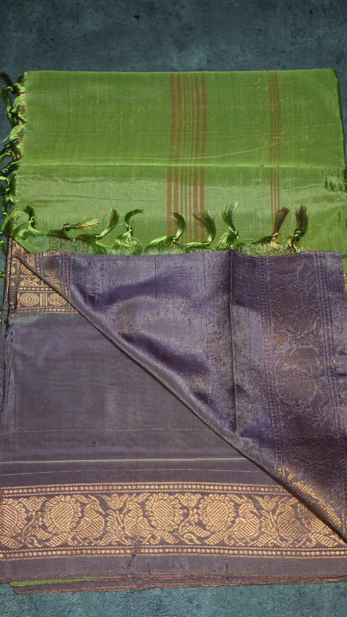 Vazhai Naaru Pattu Saree Vanasingaram Green - Light Wine