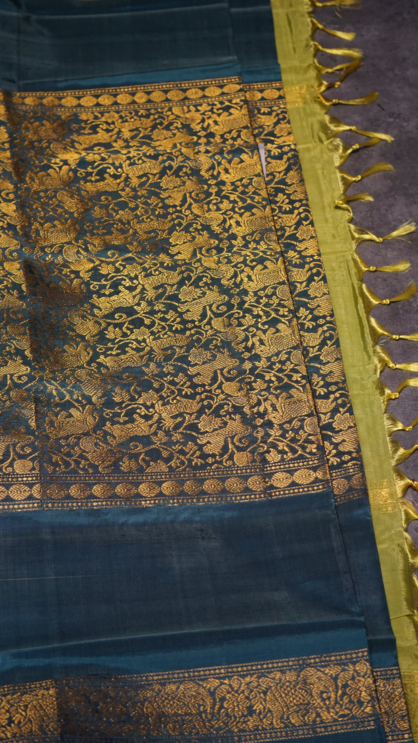 Vazhai Naaru Pattu Saree Vanasingaram Green - Peacock Blue
